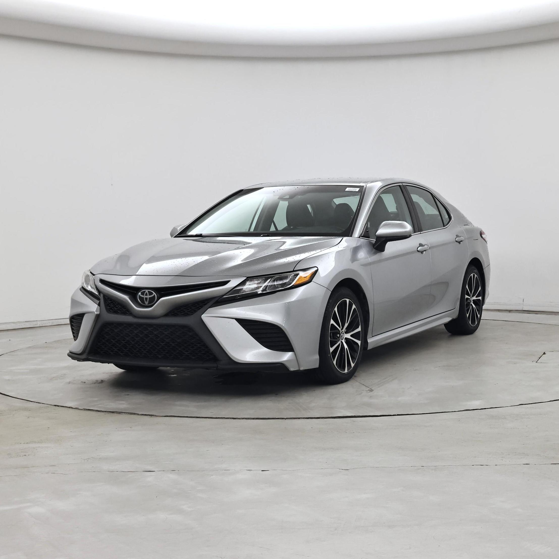 Thumbnail: 2020 Toyota Camry - 4