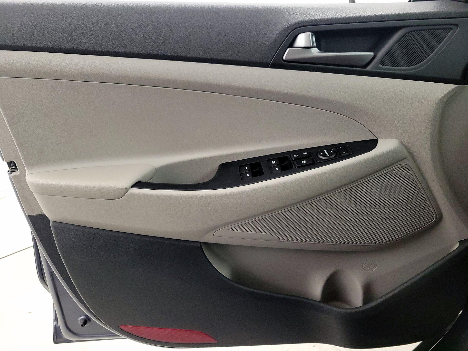 Thumbnail: 2018 Hyundai Tucson - 12
