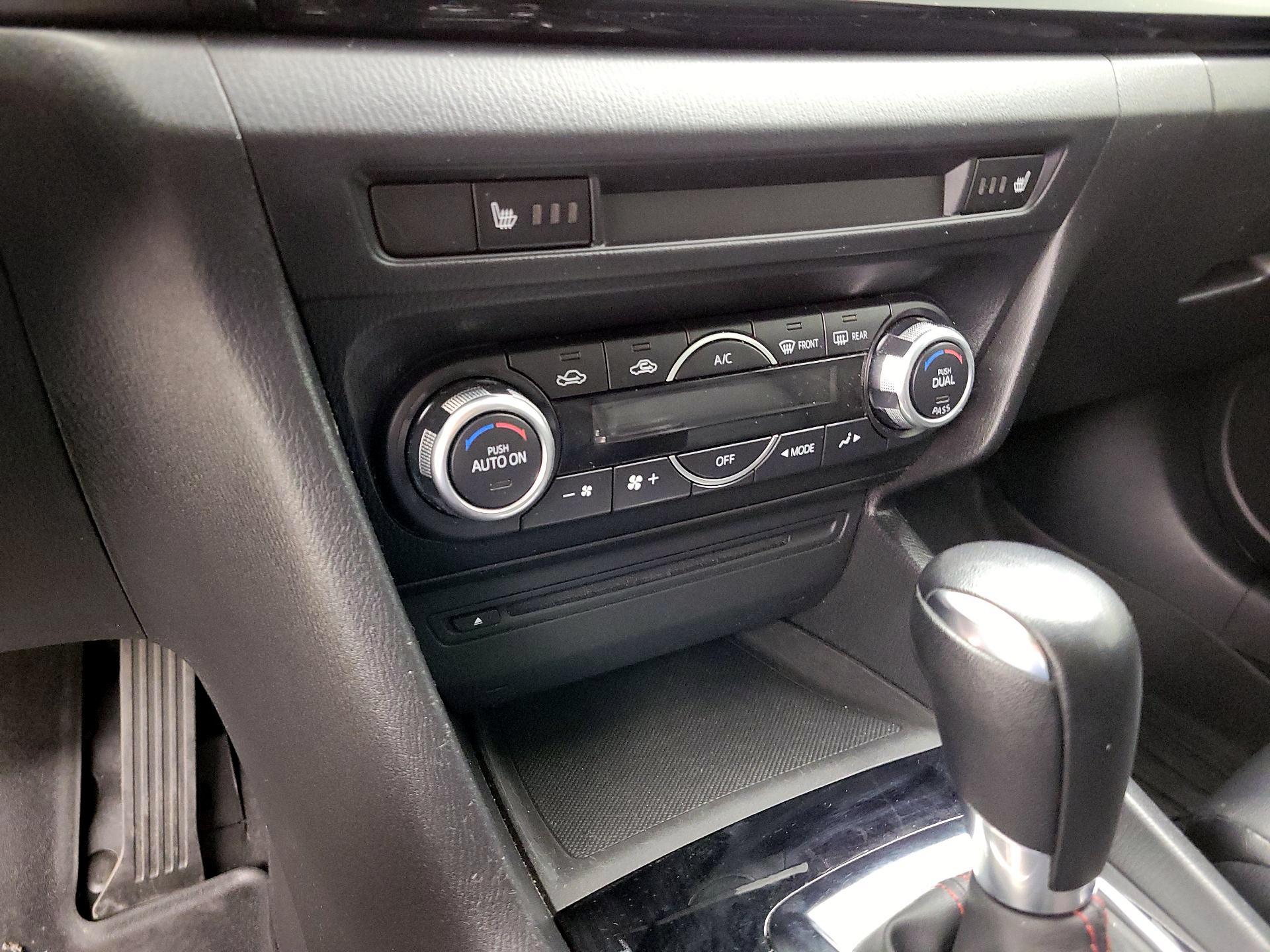 Thumbnail: 2014 Mazda Mazda3 - 17