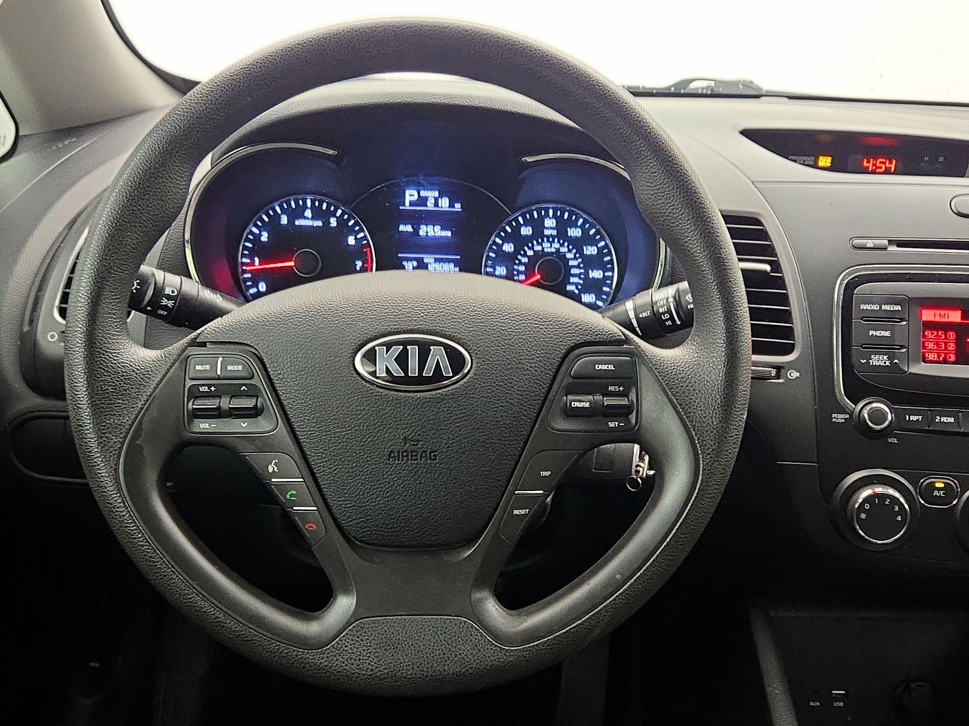 Thumbnail: 2018 Kia Forte - 10