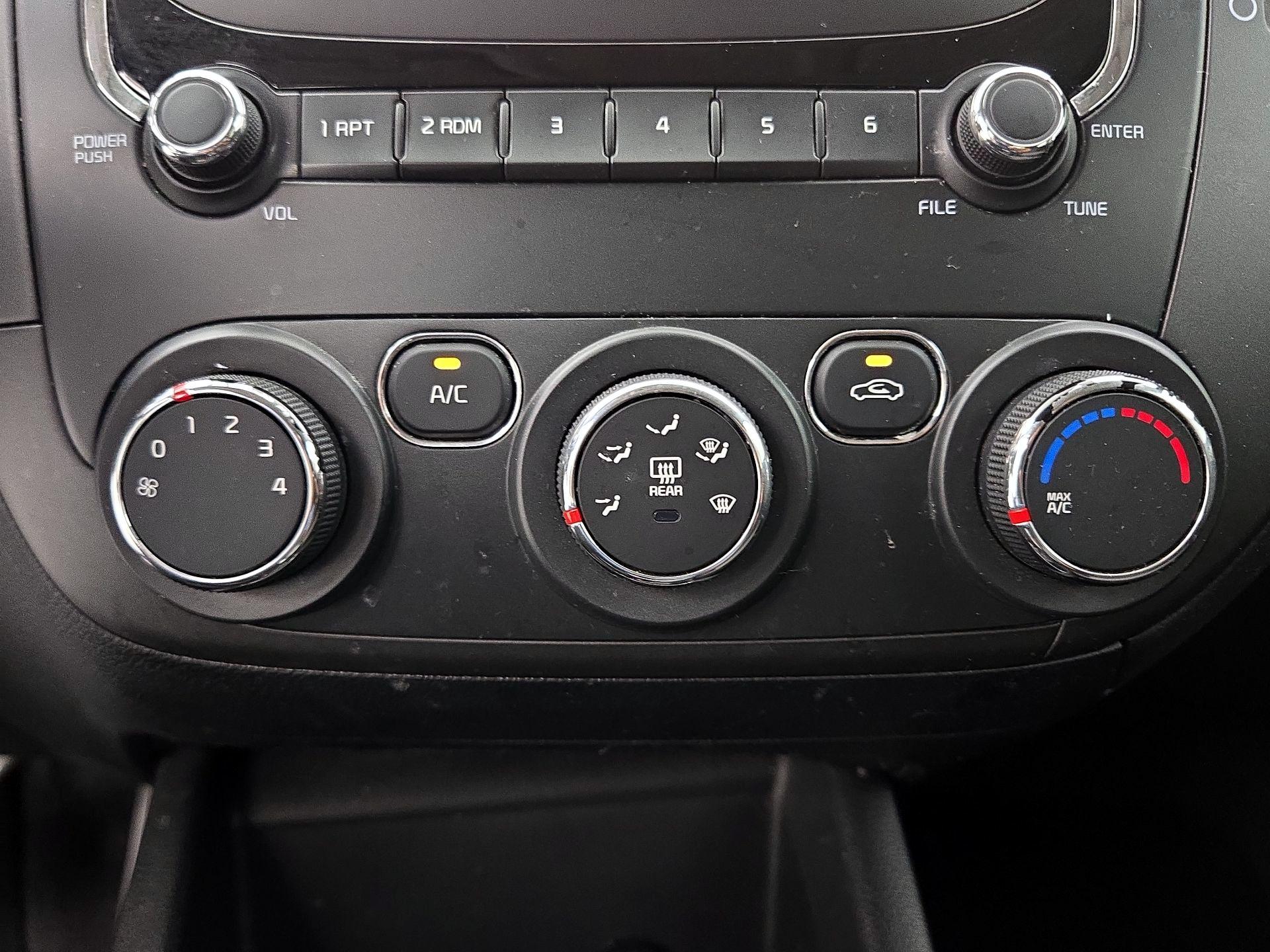 Thumbnail: 2018 Kia Forte - 15