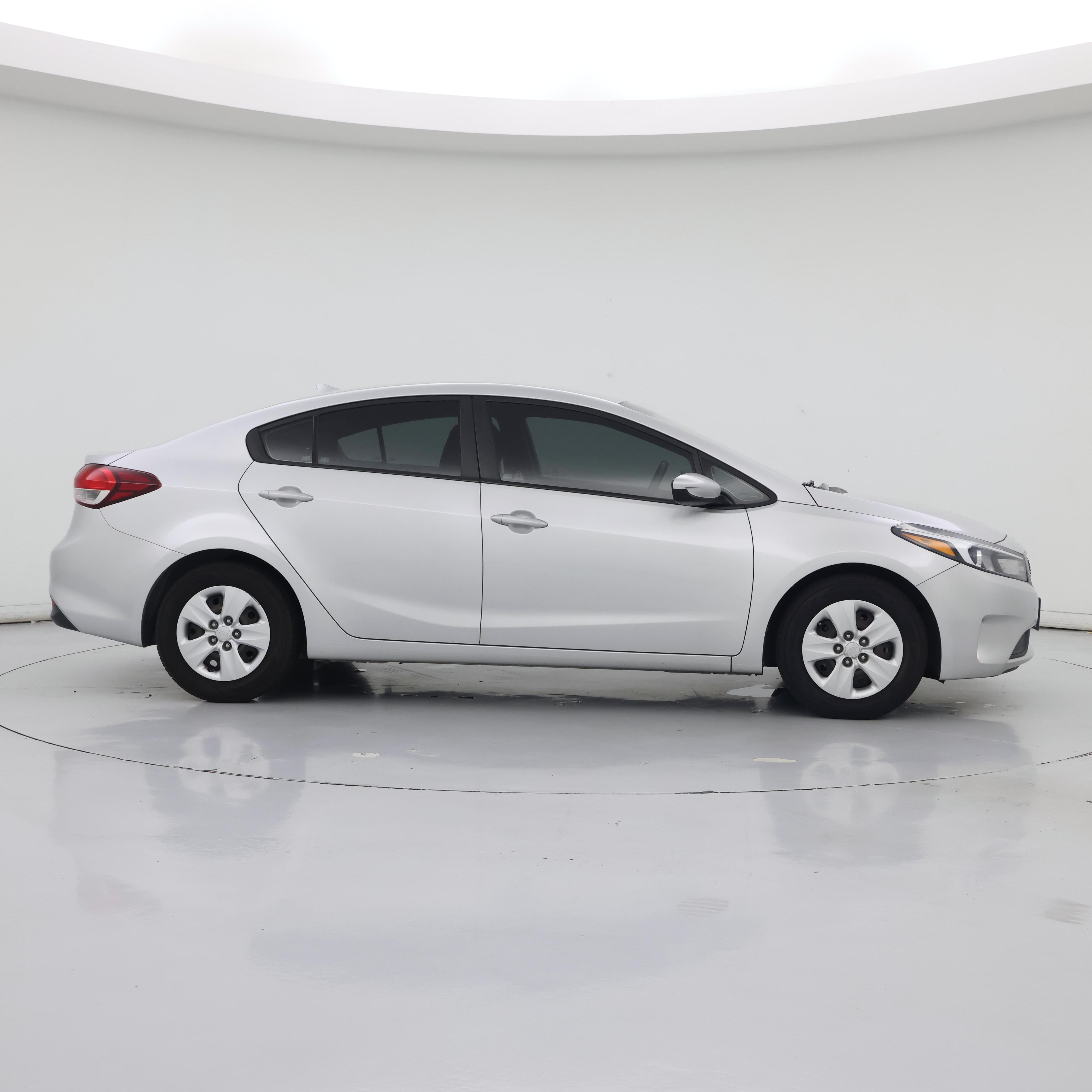 Thumbnail: 2018 Kia Forte - 7