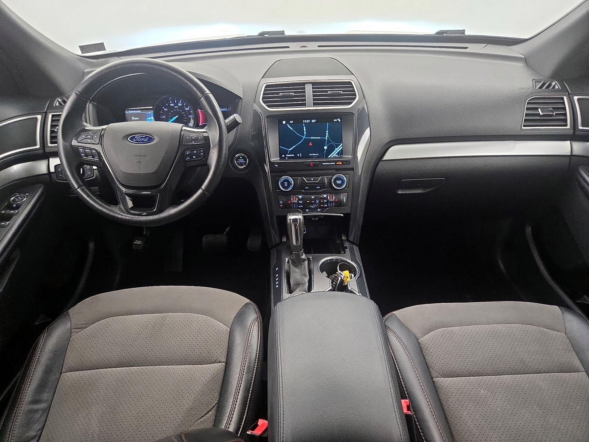 Thumbnail: 2017 Ford Explorer - 9