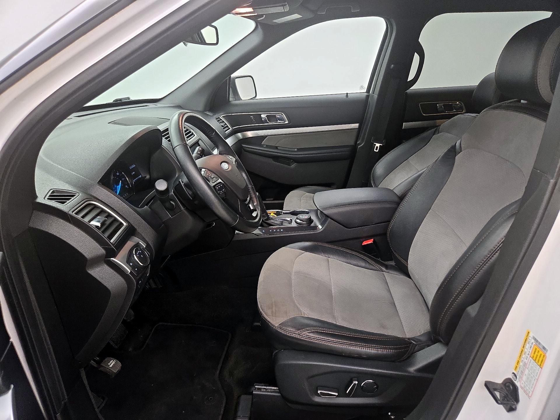 Thumbnail: 2017 Ford Explorer - 11