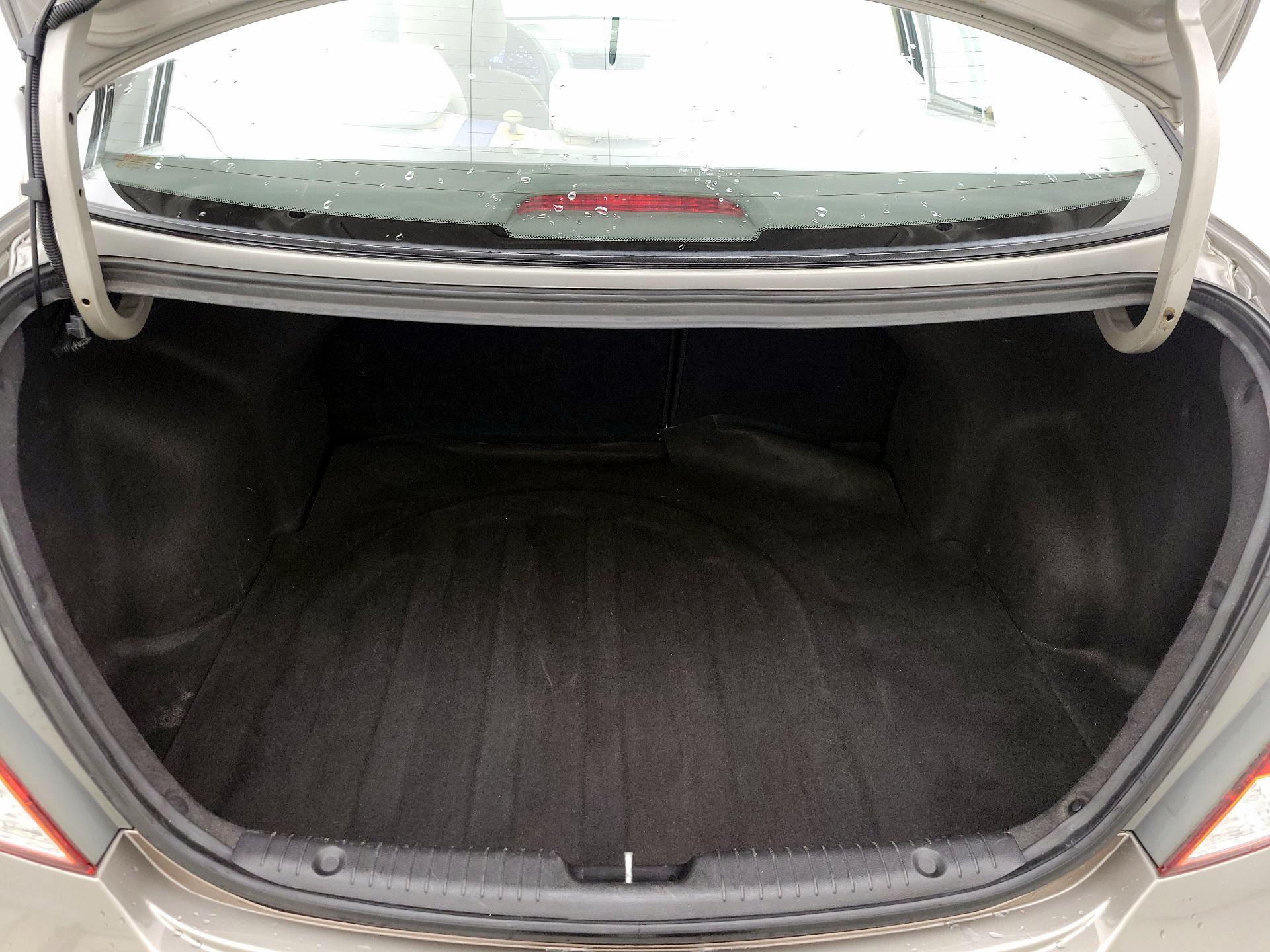 Thumbnail: 2014 Hyundai Accent - 19