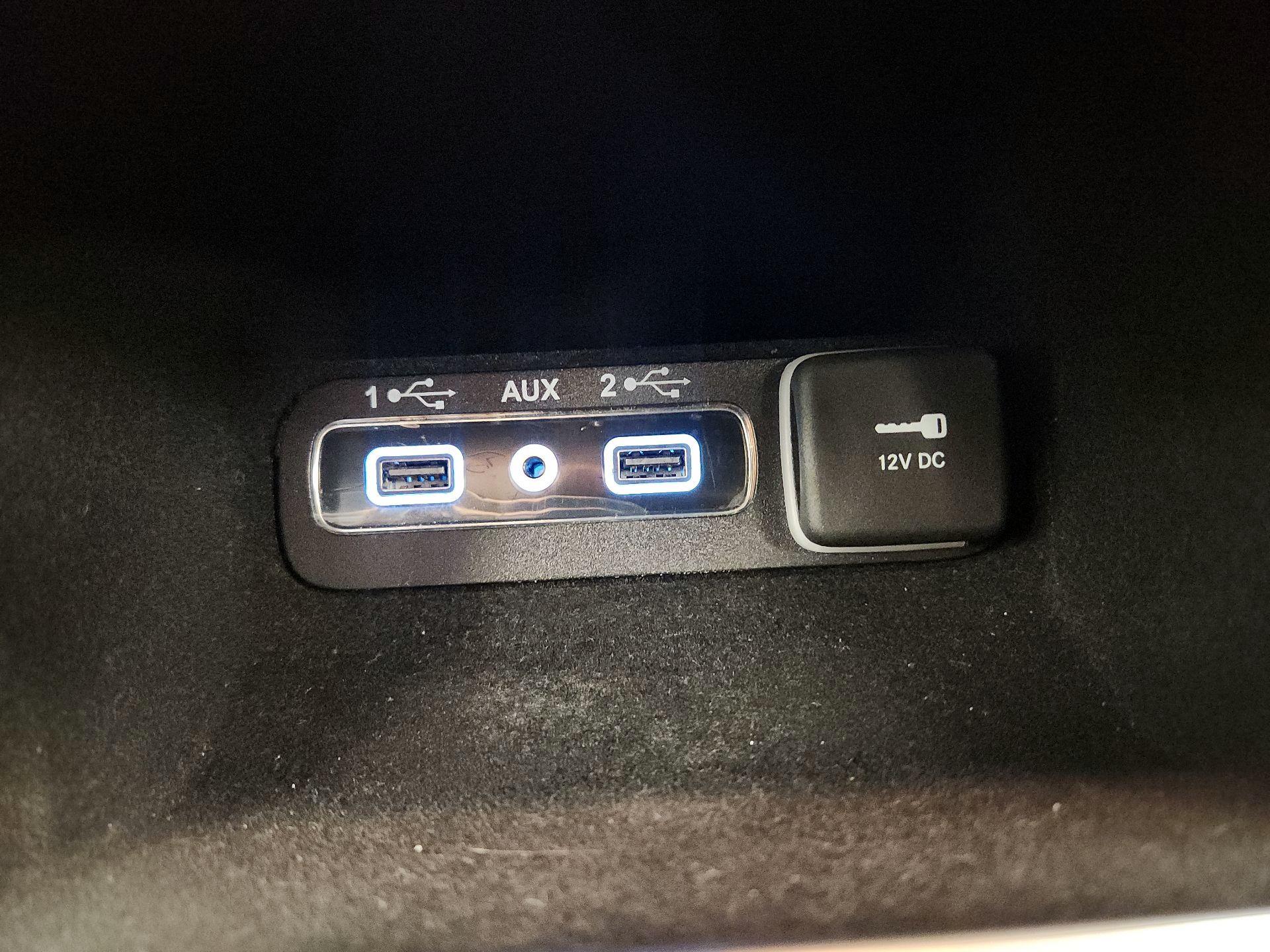Thumbnail: 2021 Jeep Grand Cherokee - 18
