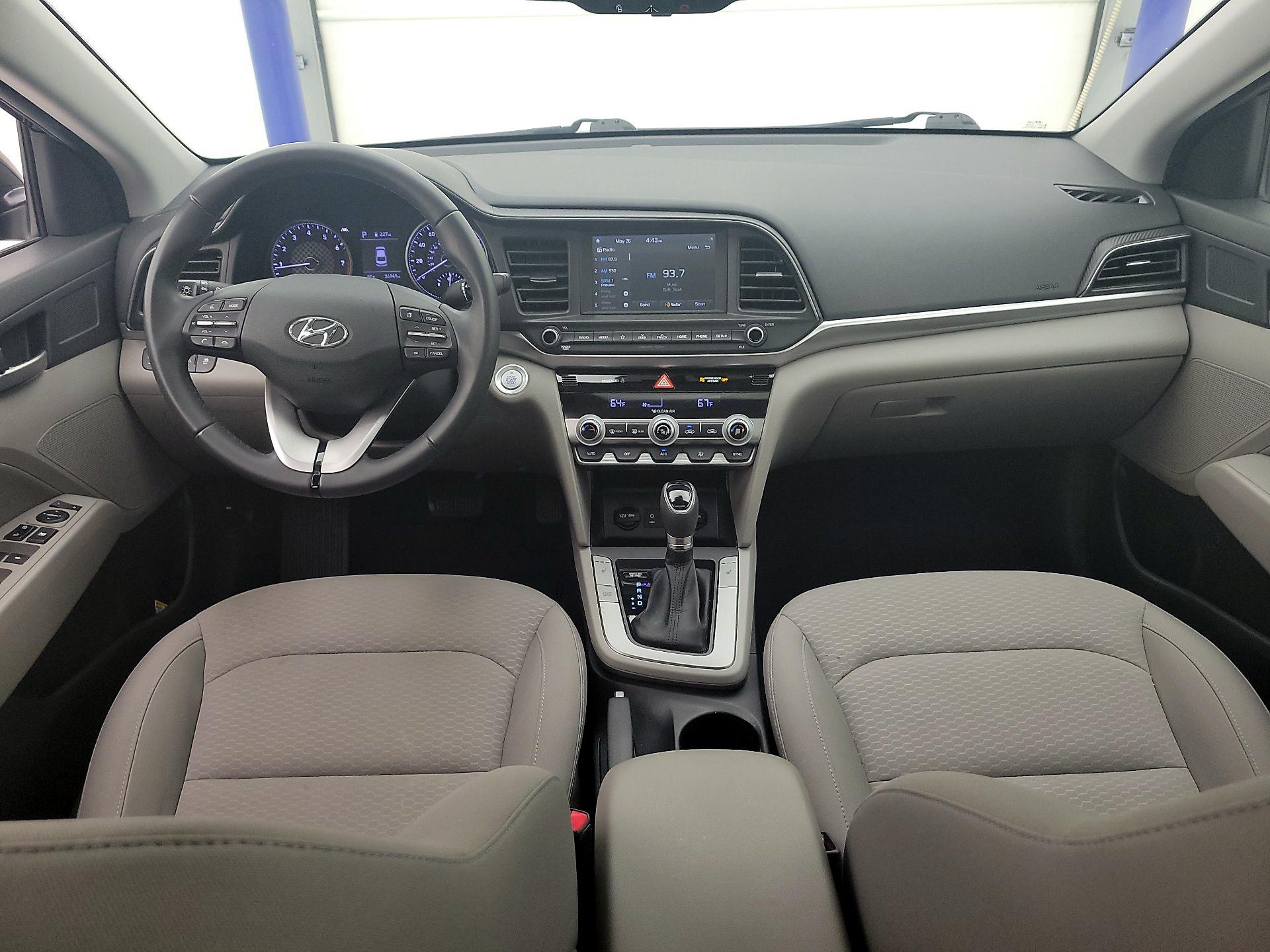 Thumbnail: 2020 Hyundai Elantra - 9