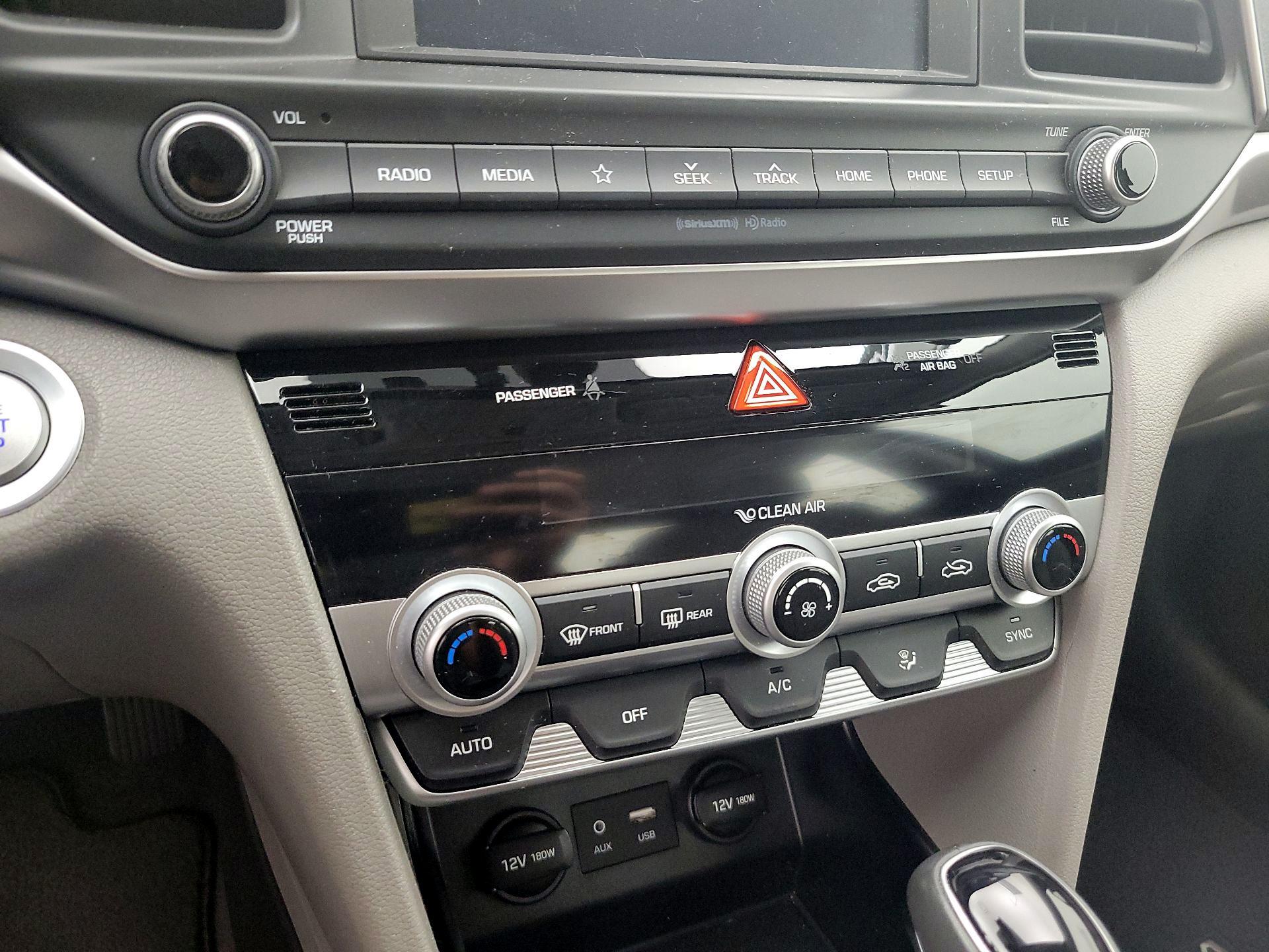 Thumbnail: 2020 Hyundai Elantra - 16