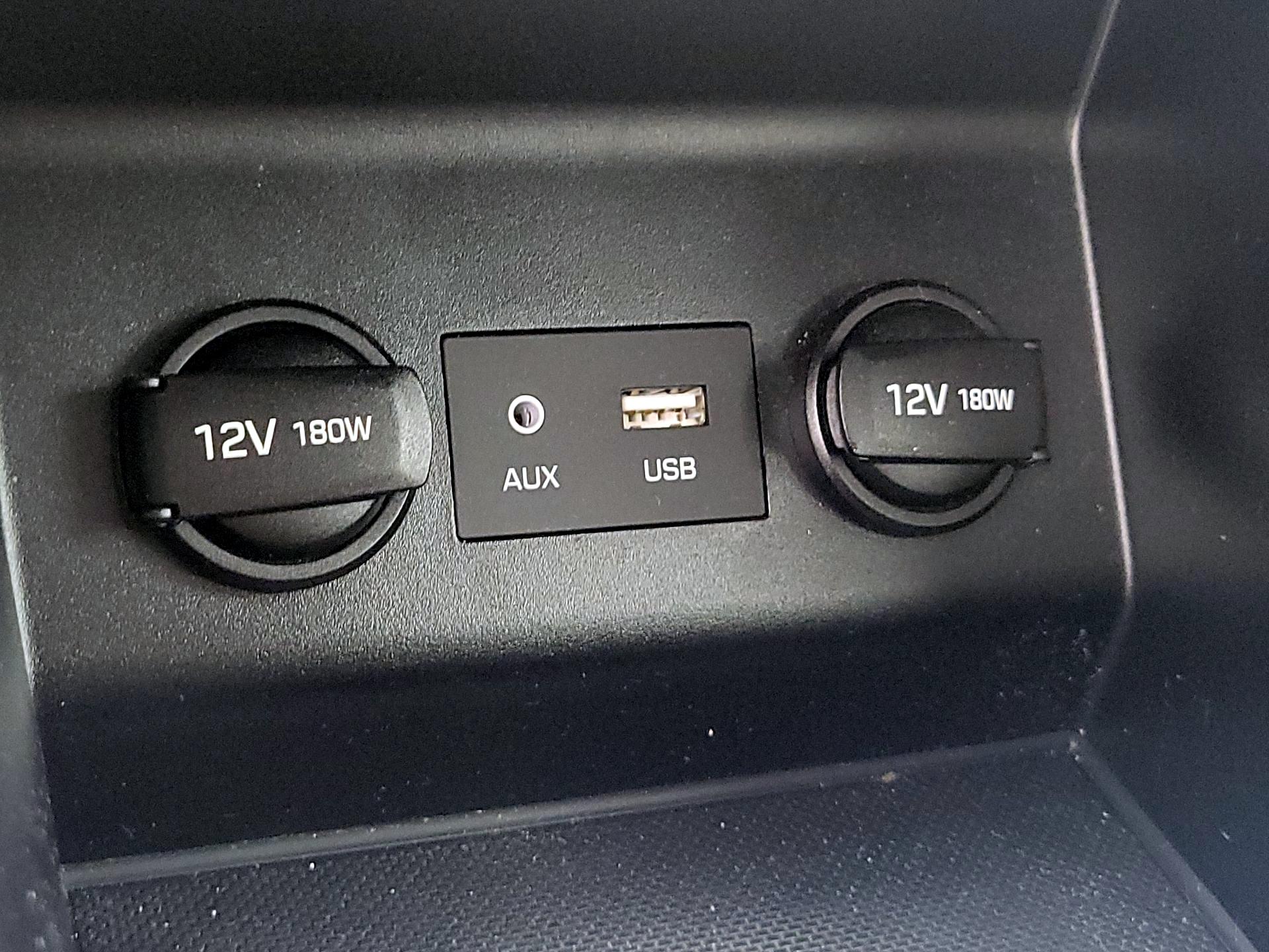 Thumbnail: 2020 Hyundai Elantra - 18