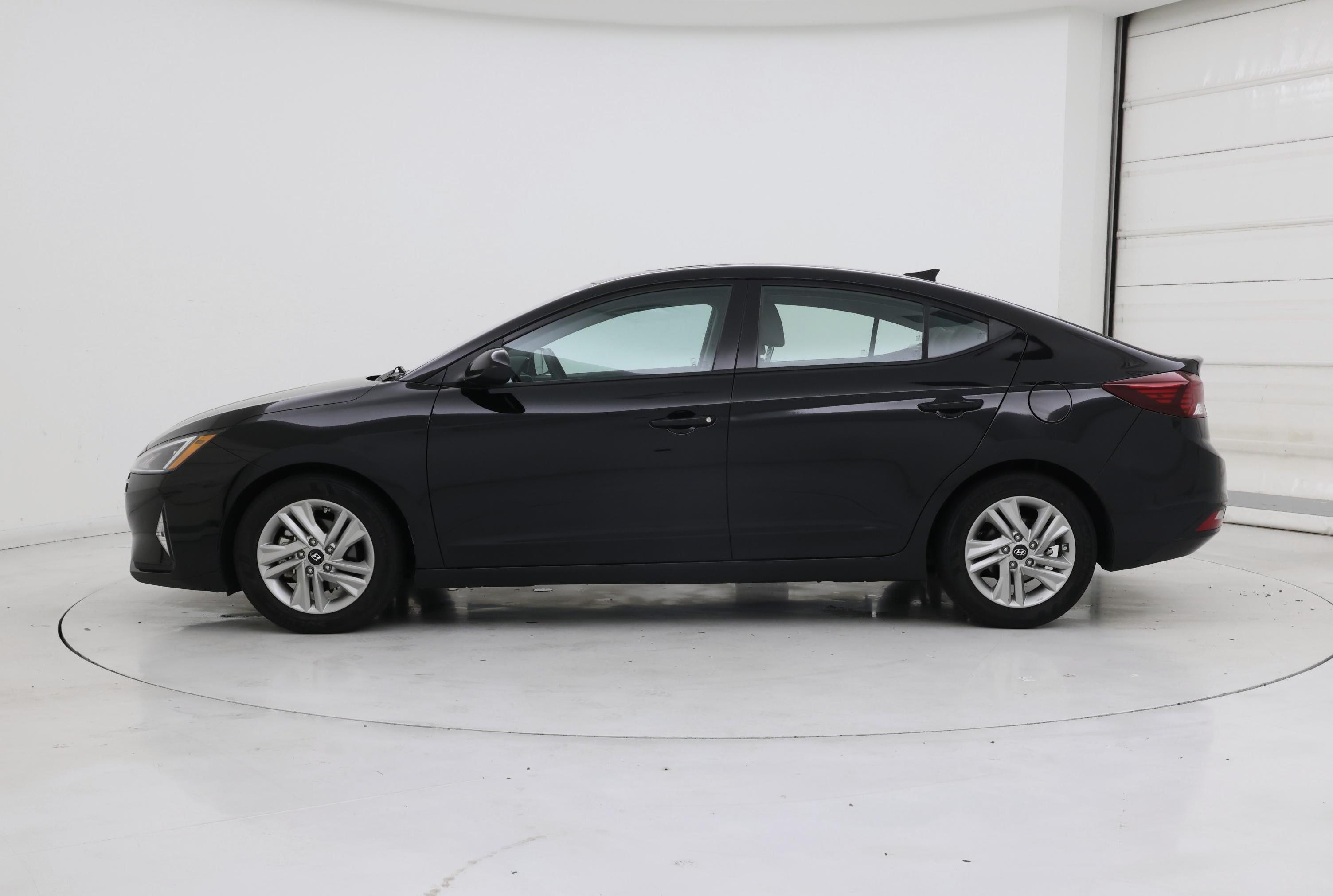 Thumbnail: 2020 Hyundai Elantra - 3