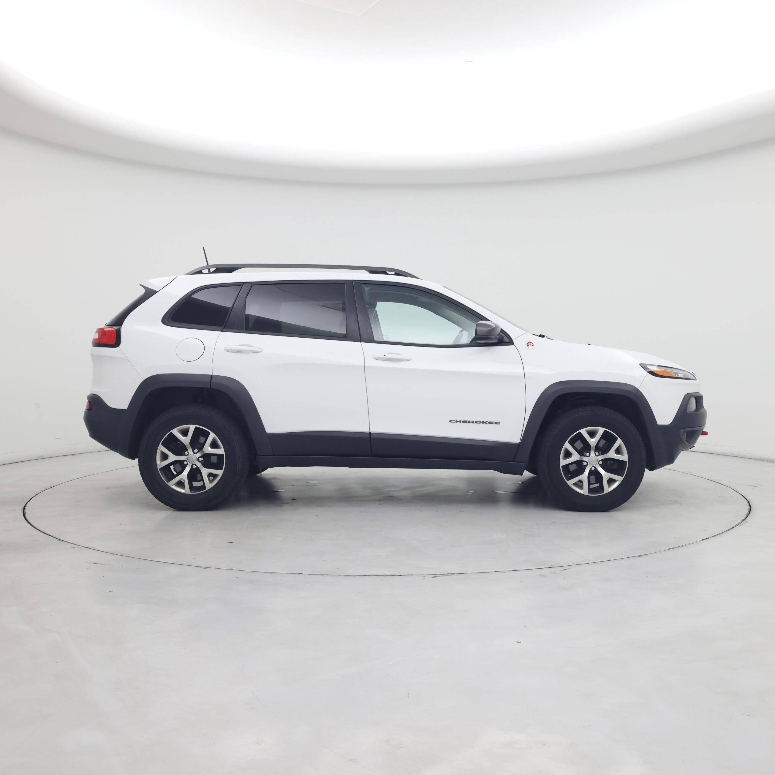 Thumbnail: 2016 Jeep Cherokee - 7