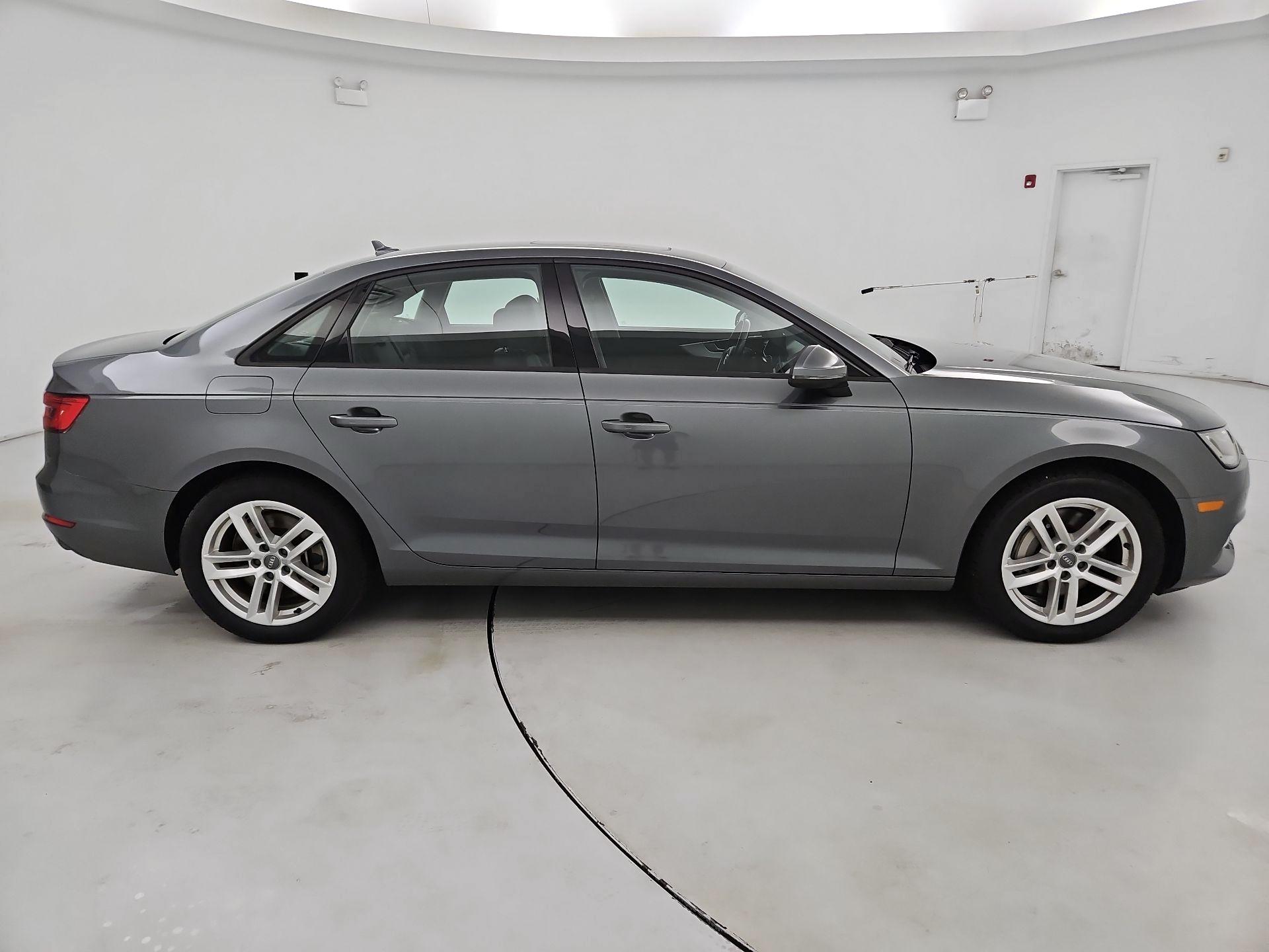Thumbnail: 2017 Audi A4 - 4