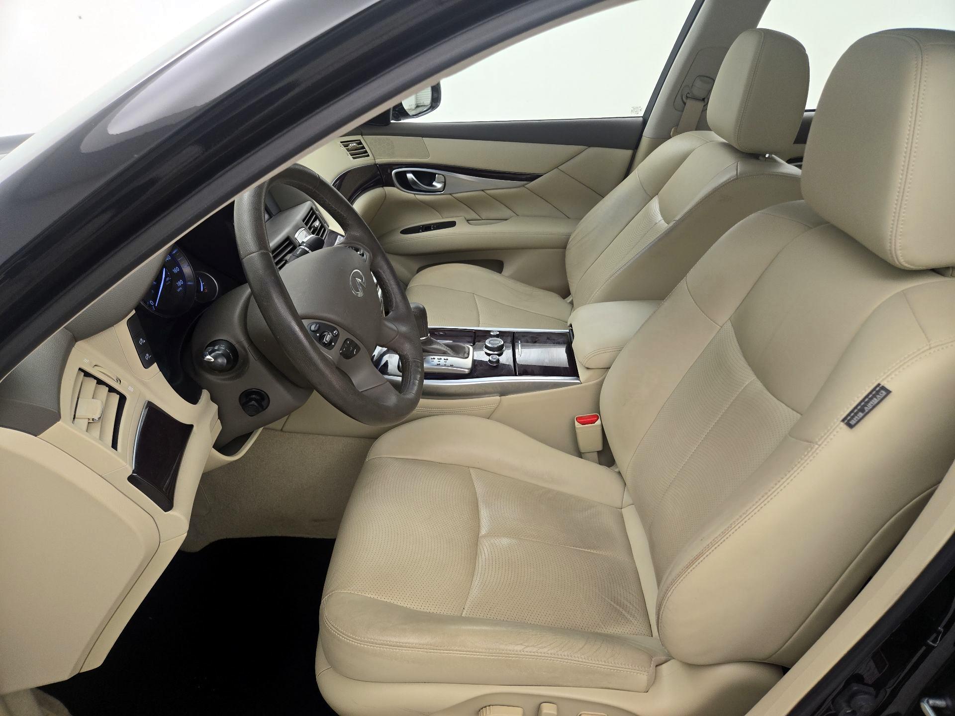 Thumbnail: 2019 INFINITI Q70 - 11