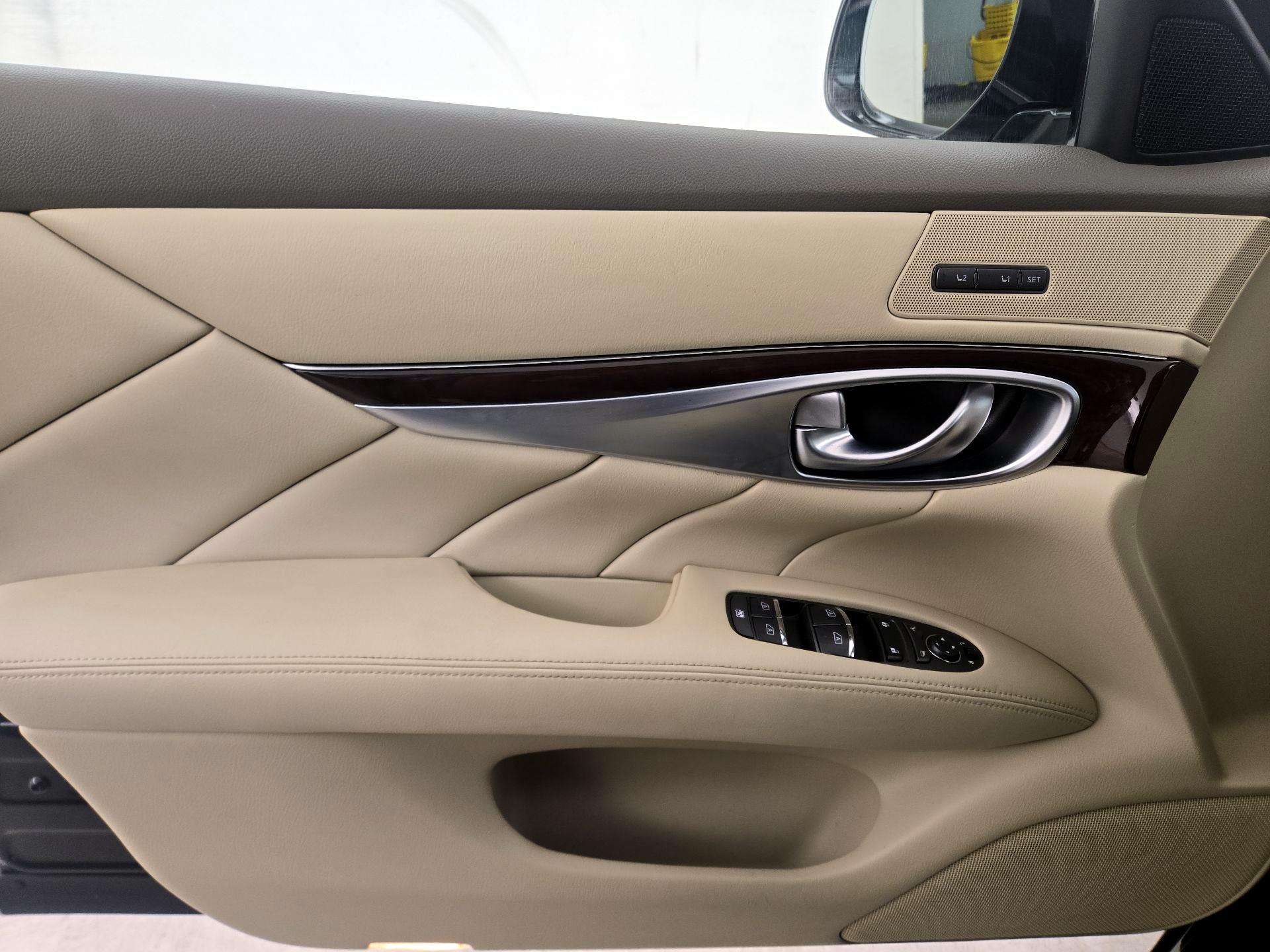 Thumbnail: 2019 INFINITI Q70 - 12