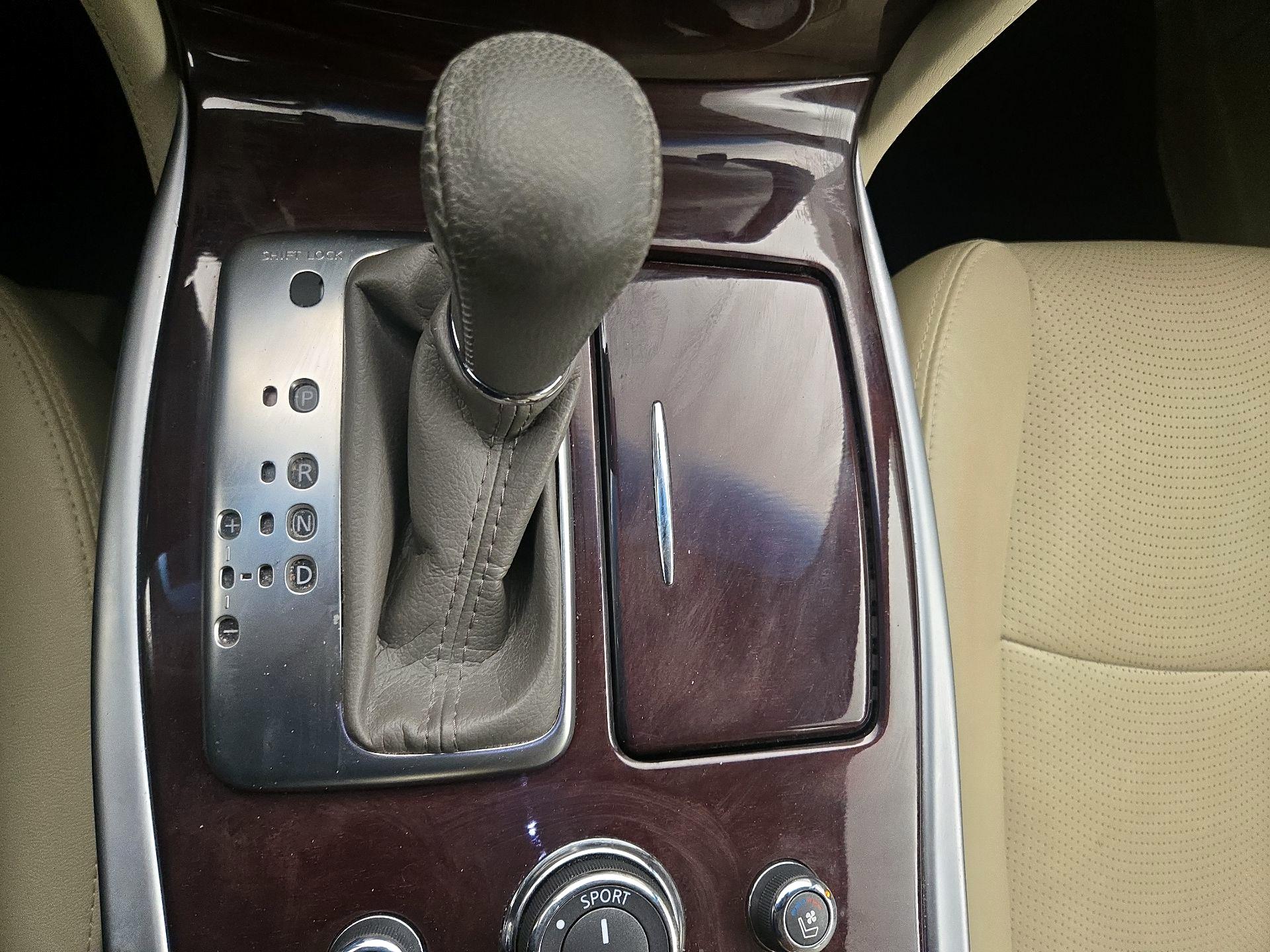 Thumbnail: 2019 INFINITI Q70 - 18