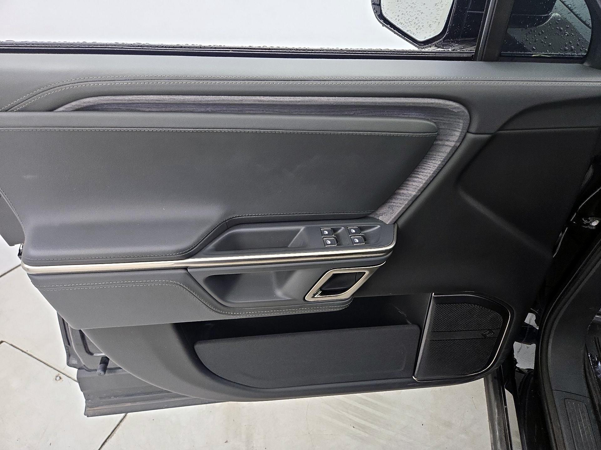 Thumbnail: 2024 Rivian R1S - 12