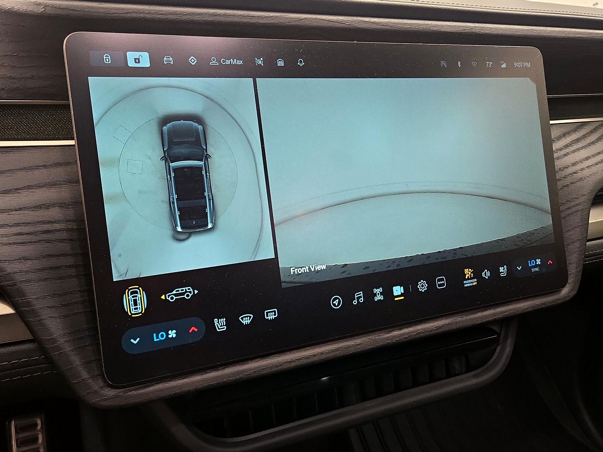 Thumbnail: 2024 Rivian R1S - 14