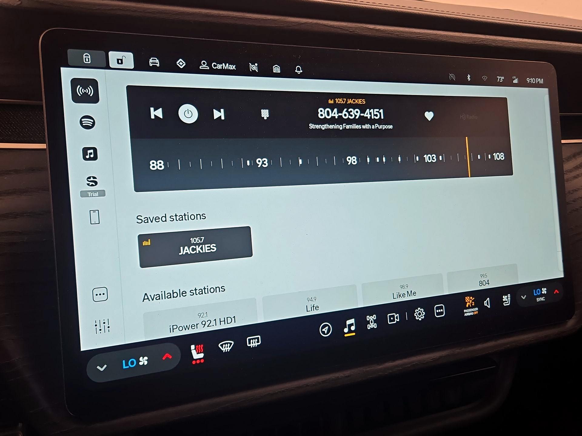 Thumbnail: 2024 Rivian R1S - 15