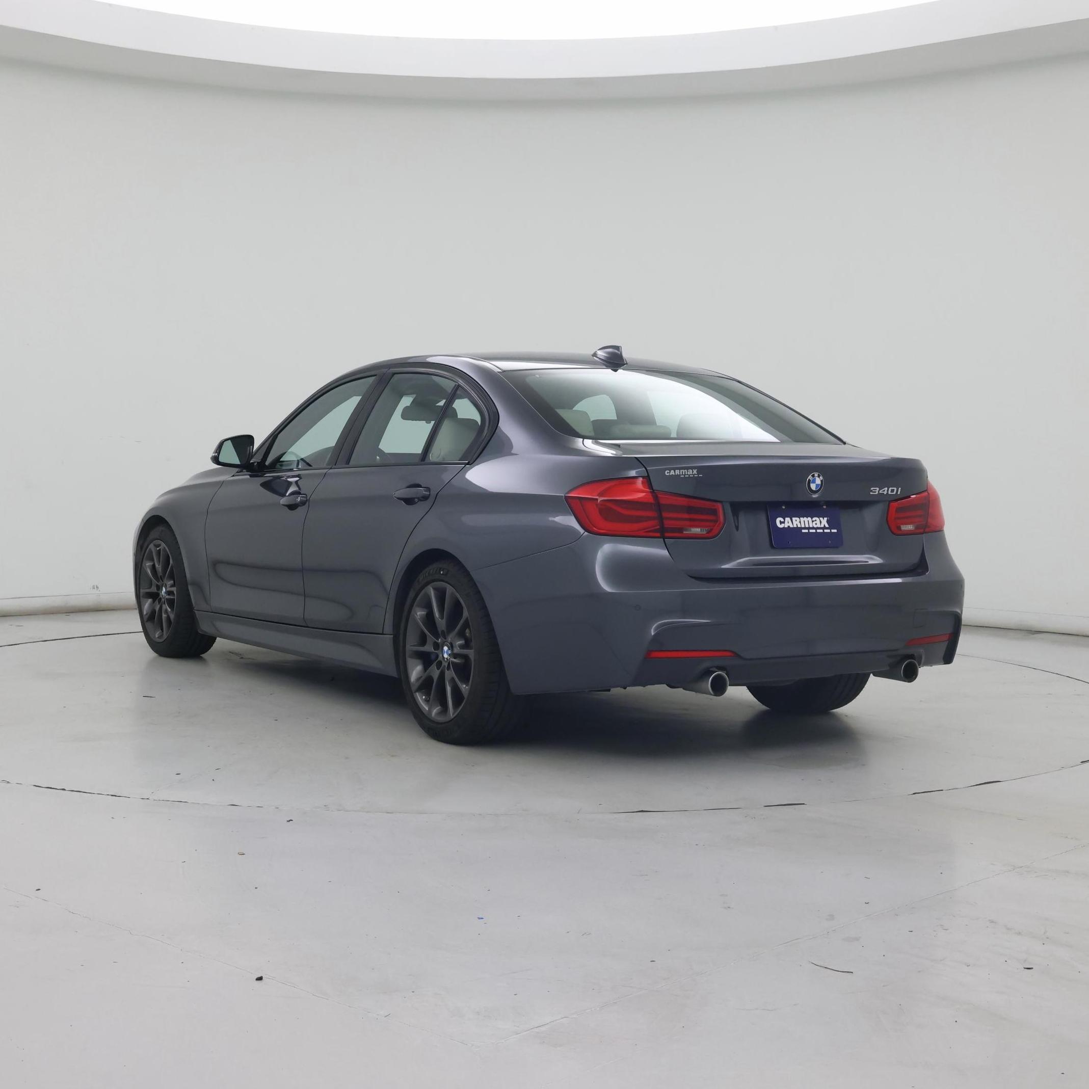 Thumbnail: 2017 BMW 3 Series - 2