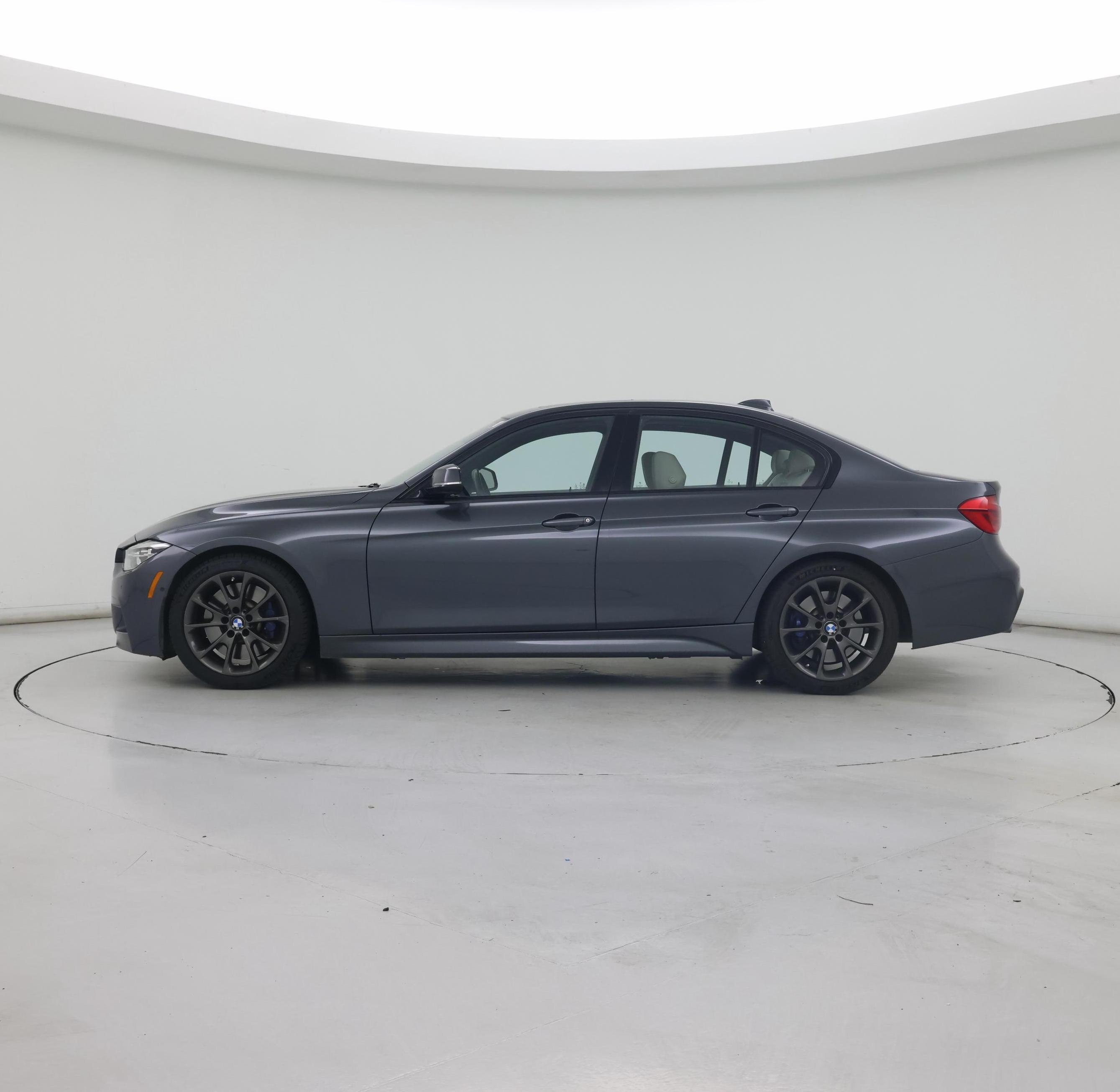 Thumbnail: 2017 BMW 3 Series - 3