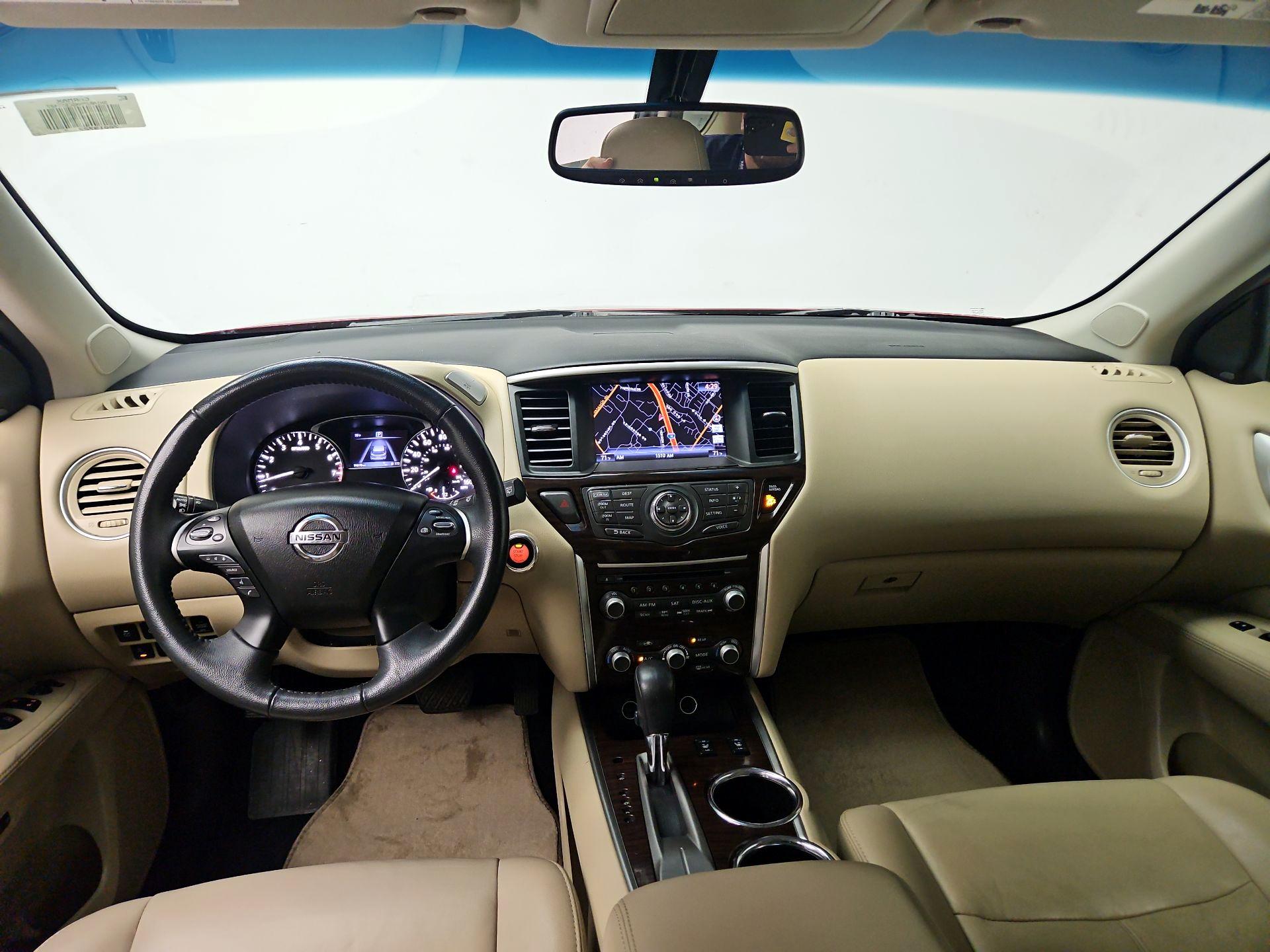 Thumbnail: 2016 Nissan Pathfinder - 9