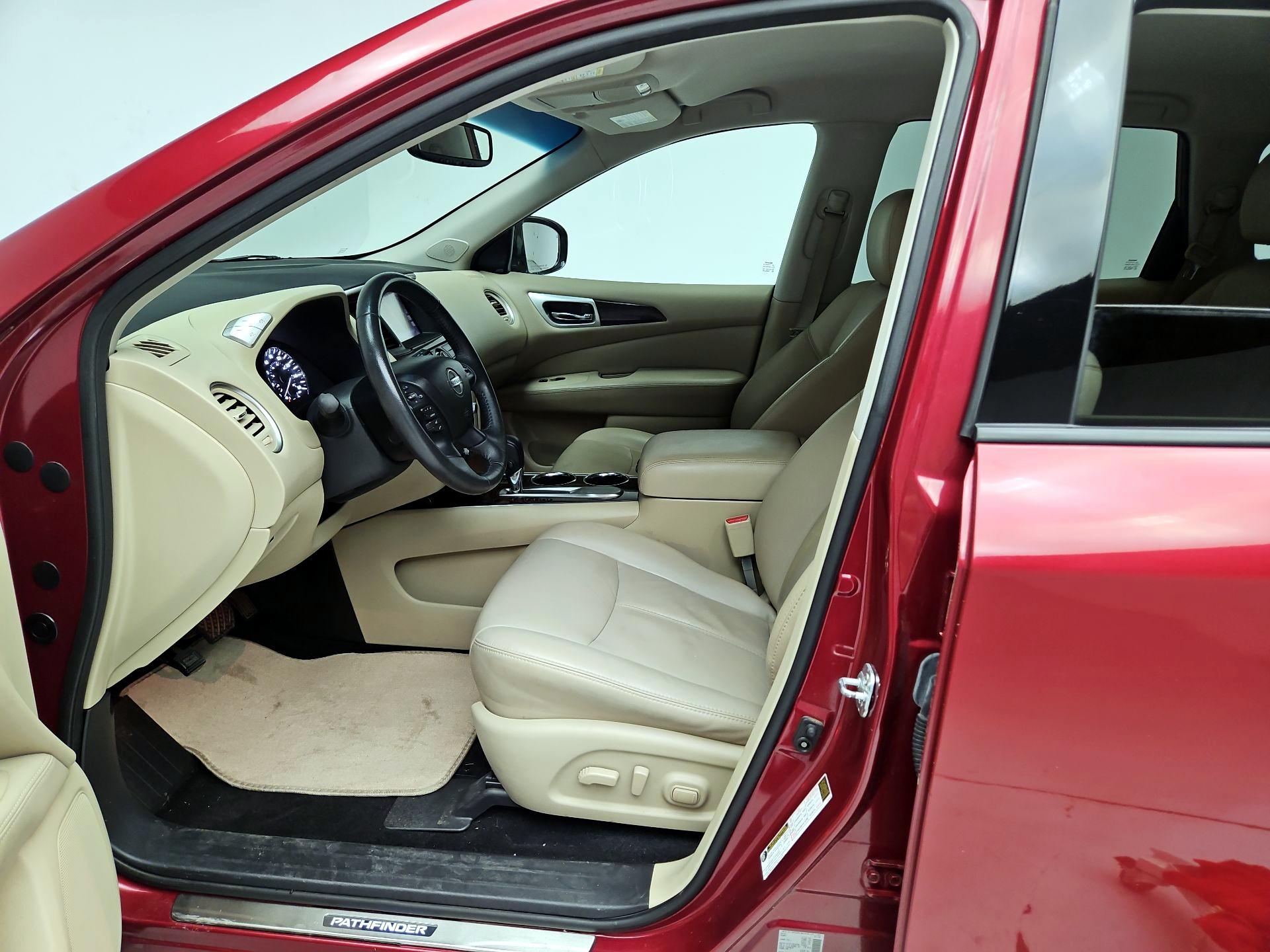 Thumbnail: 2016 Nissan Pathfinder - 11