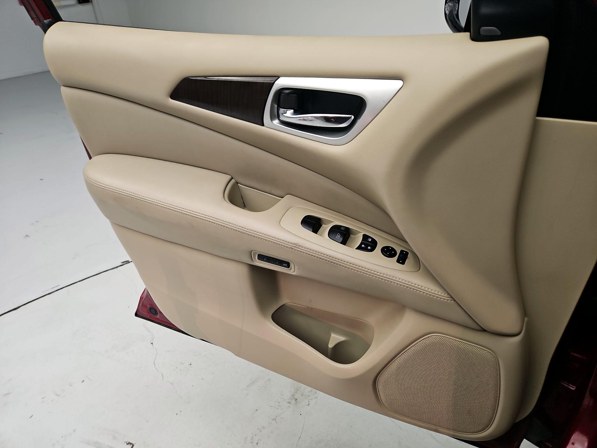 Thumbnail: 2016 Nissan Pathfinder - 12
