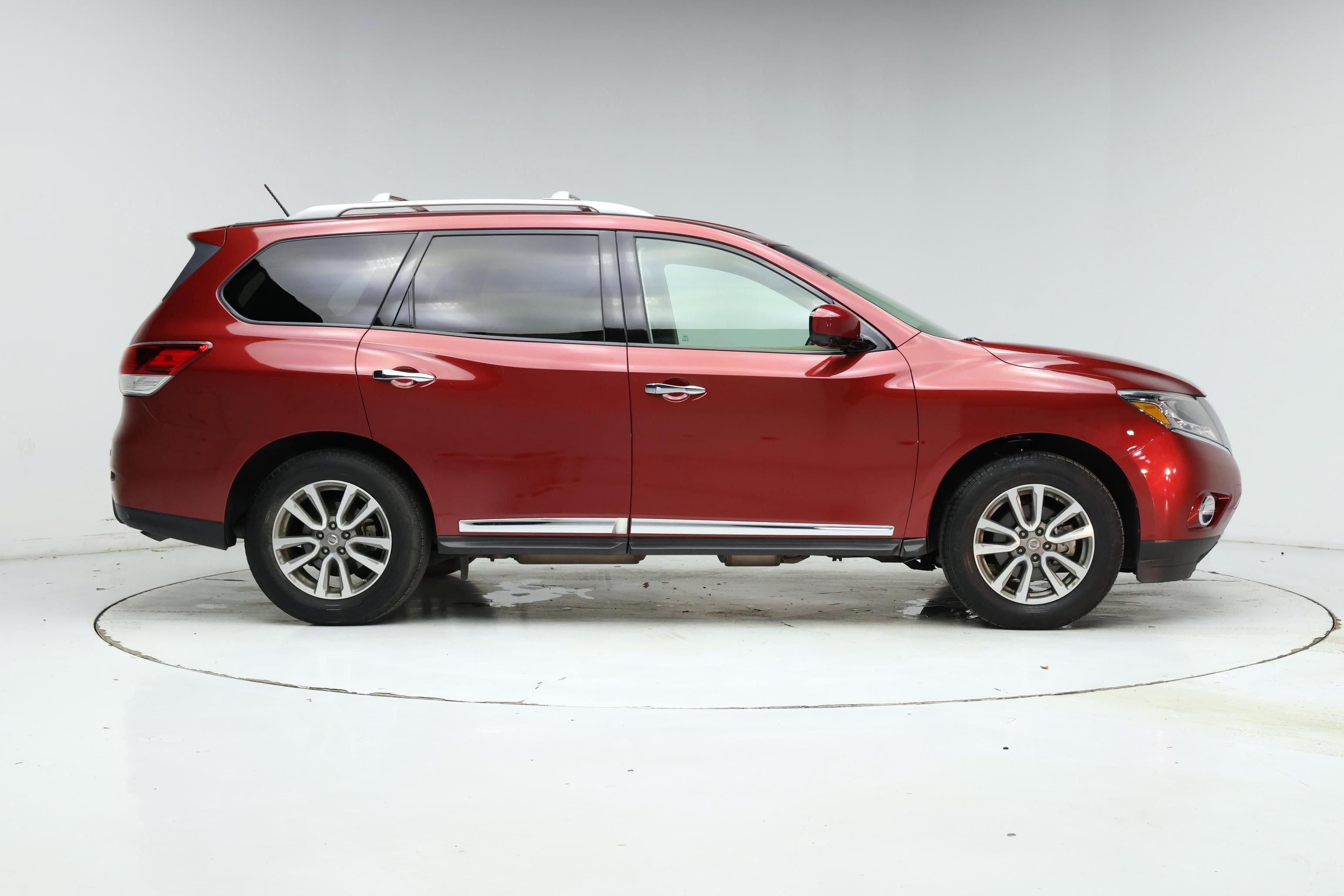 Thumbnail: 2016 Nissan Pathfinder - 7