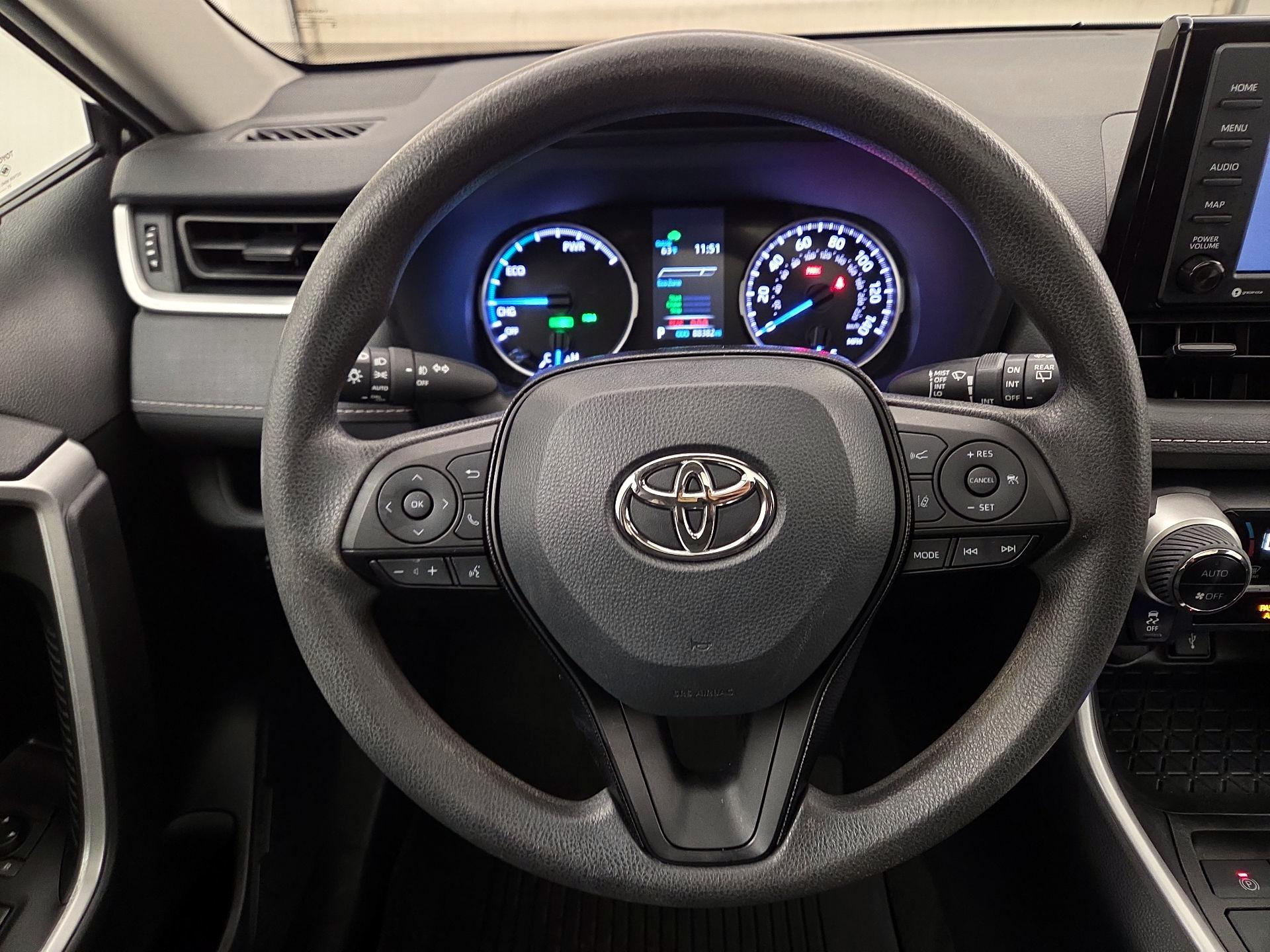 Thumbnail: 2021 Toyota RAV4 - 10