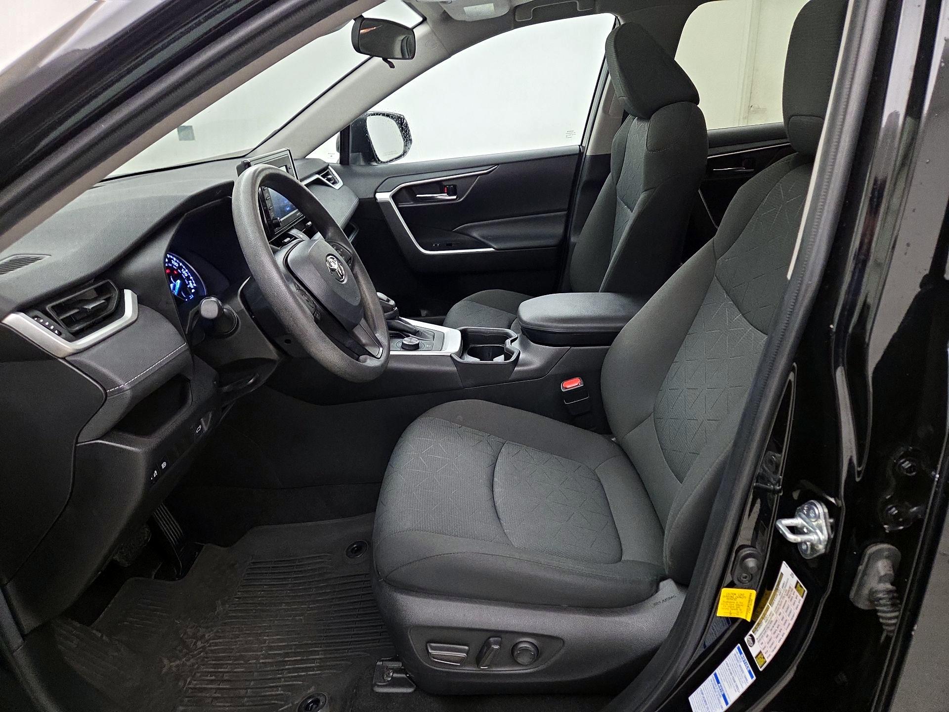 Thumbnail: 2021 Toyota RAV4 - 11