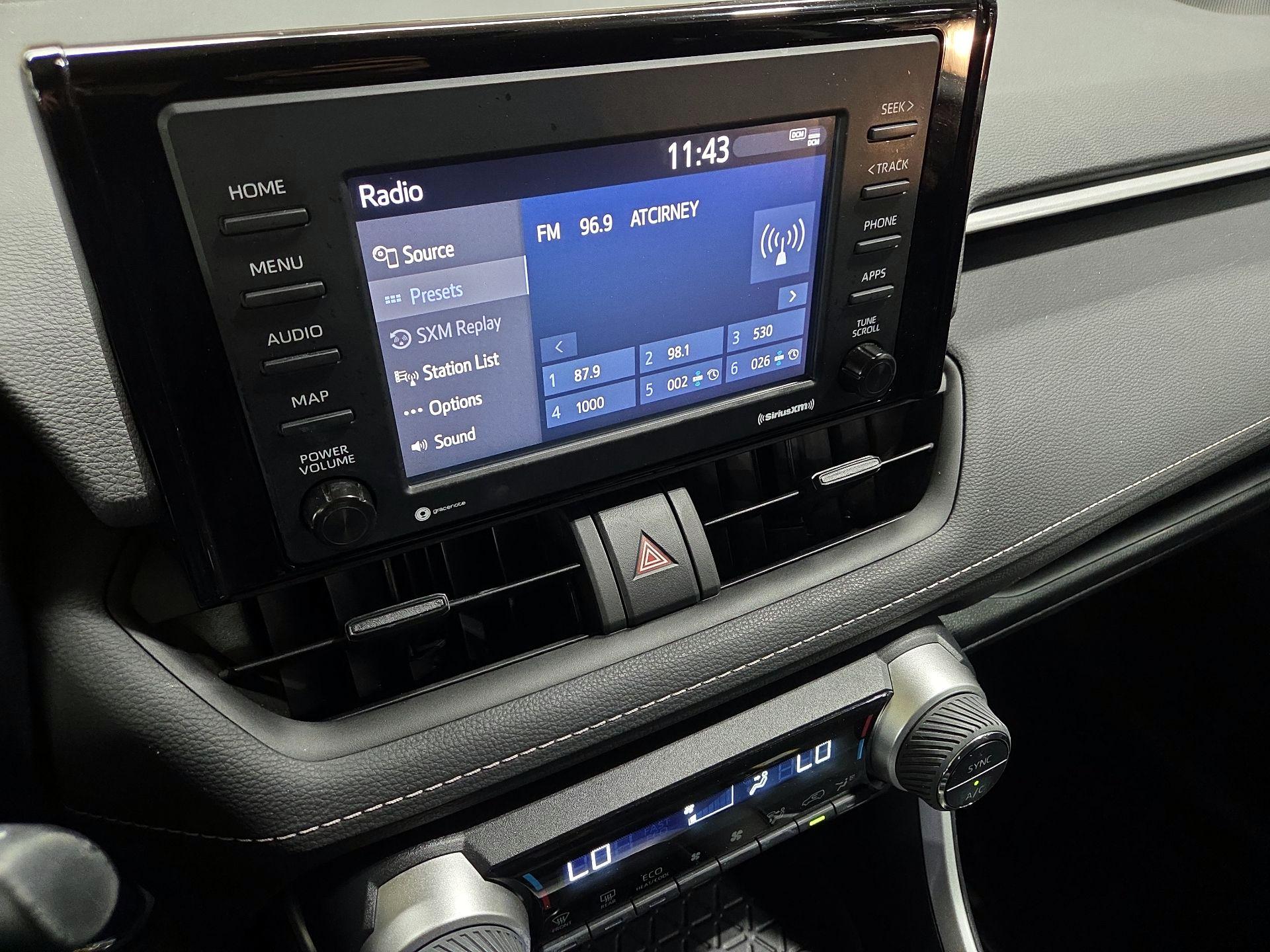 Thumbnail: 2021 Toyota RAV4 - 15