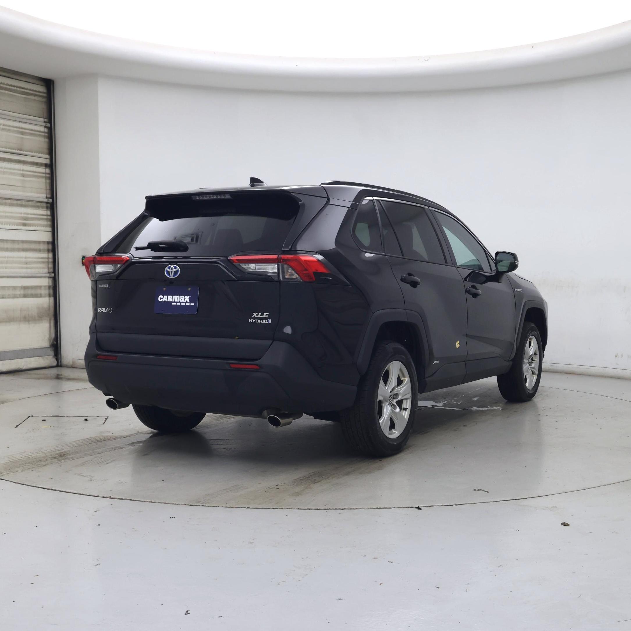Thumbnail: 2021 Toyota RAV4 - 8