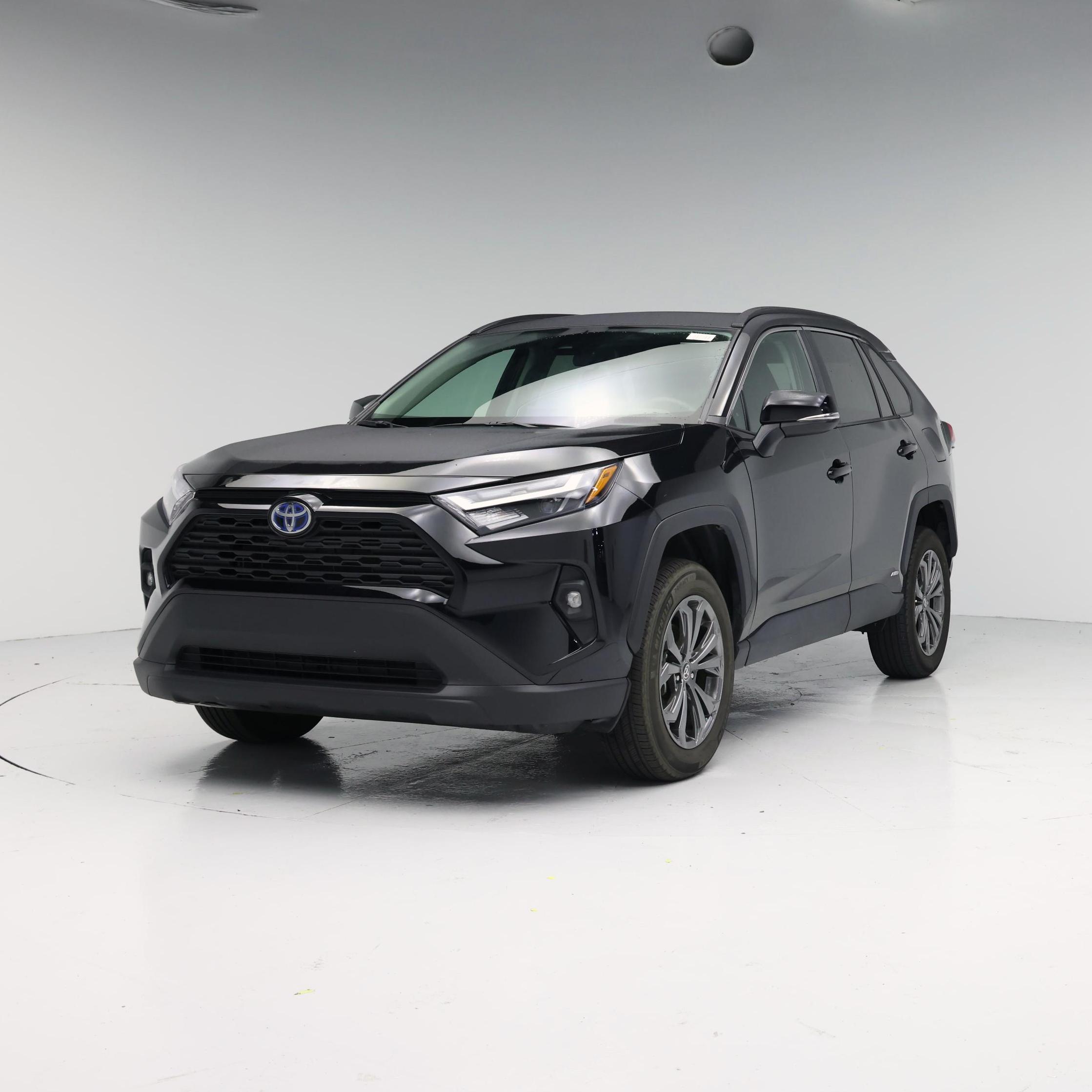 Thumbnail: 2022 Toyota RAV4 - 4