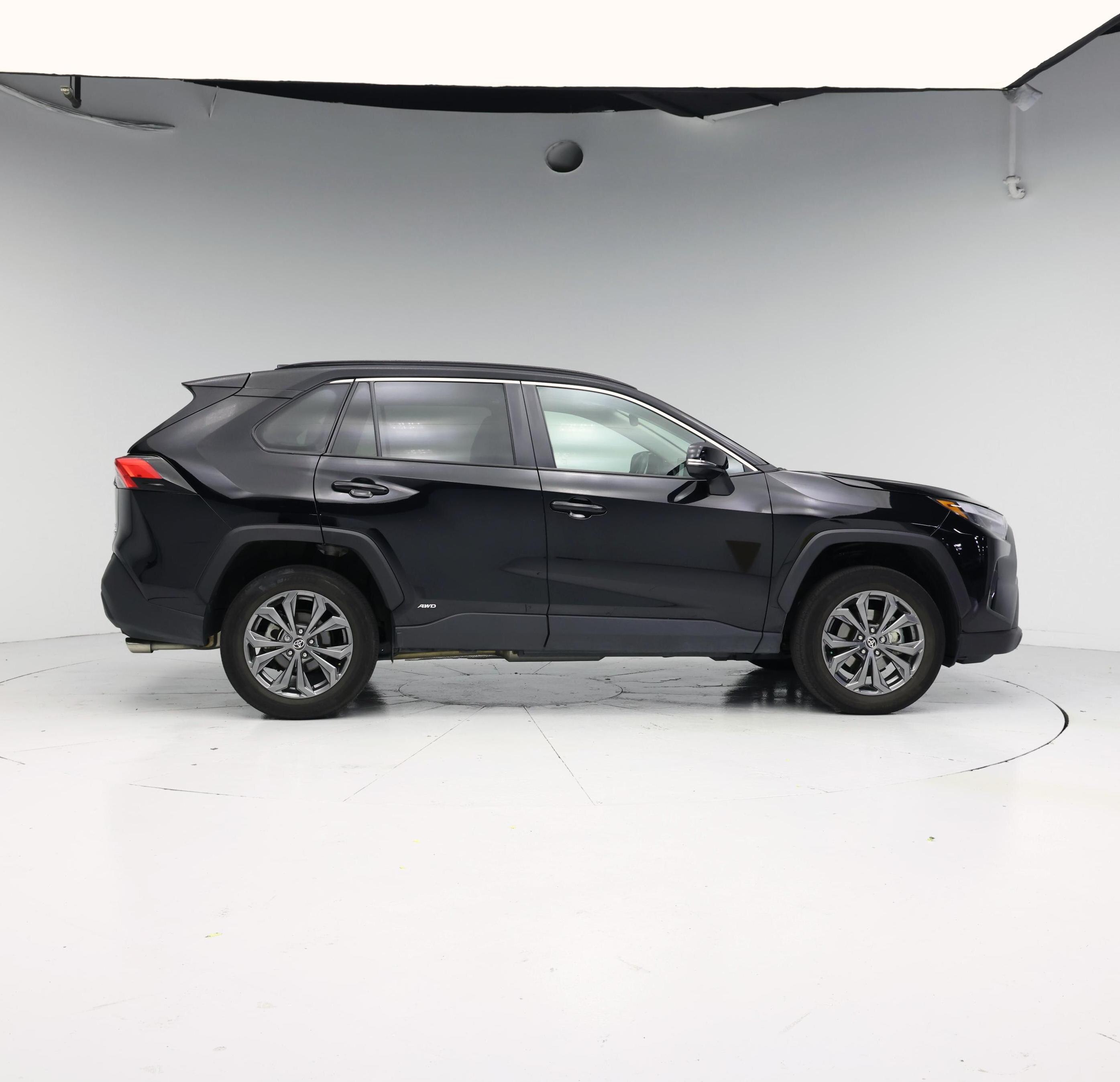 Thumbnail: 2022 Toyota RAV4 - 7