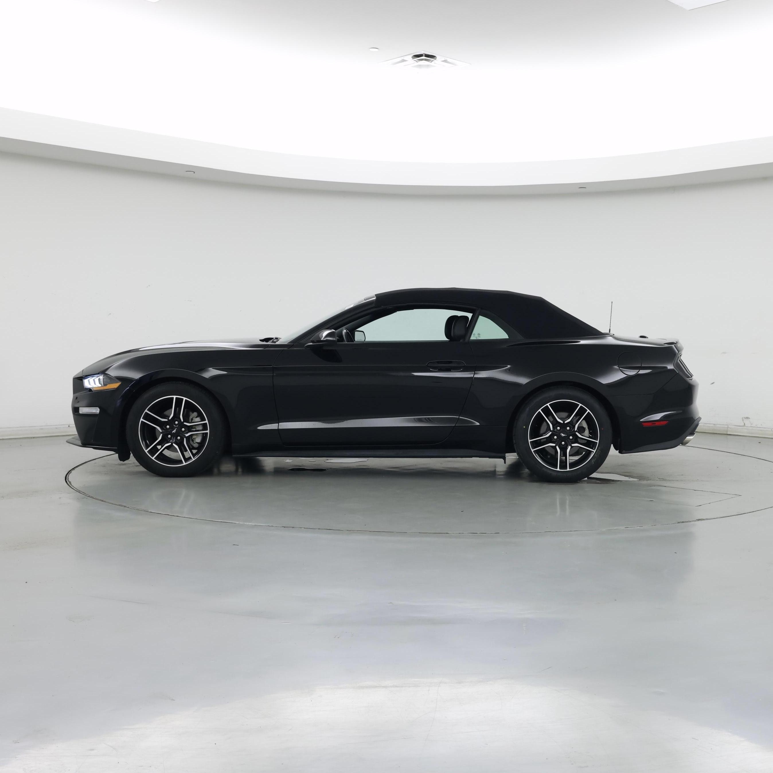 Thumbnail: 2021 Ford Mustang - 3