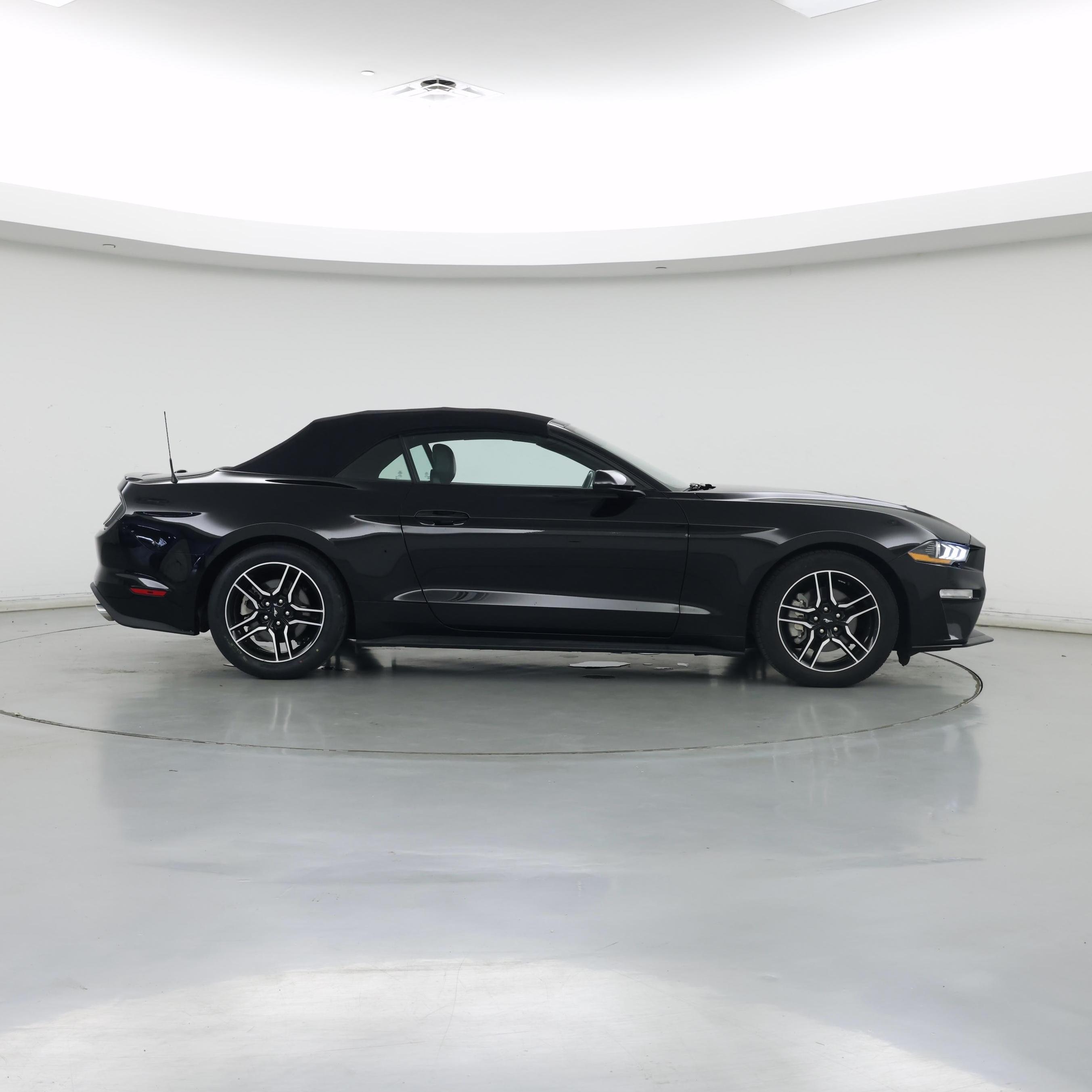 Thumbnail: 2021 Ford Mustang - 7