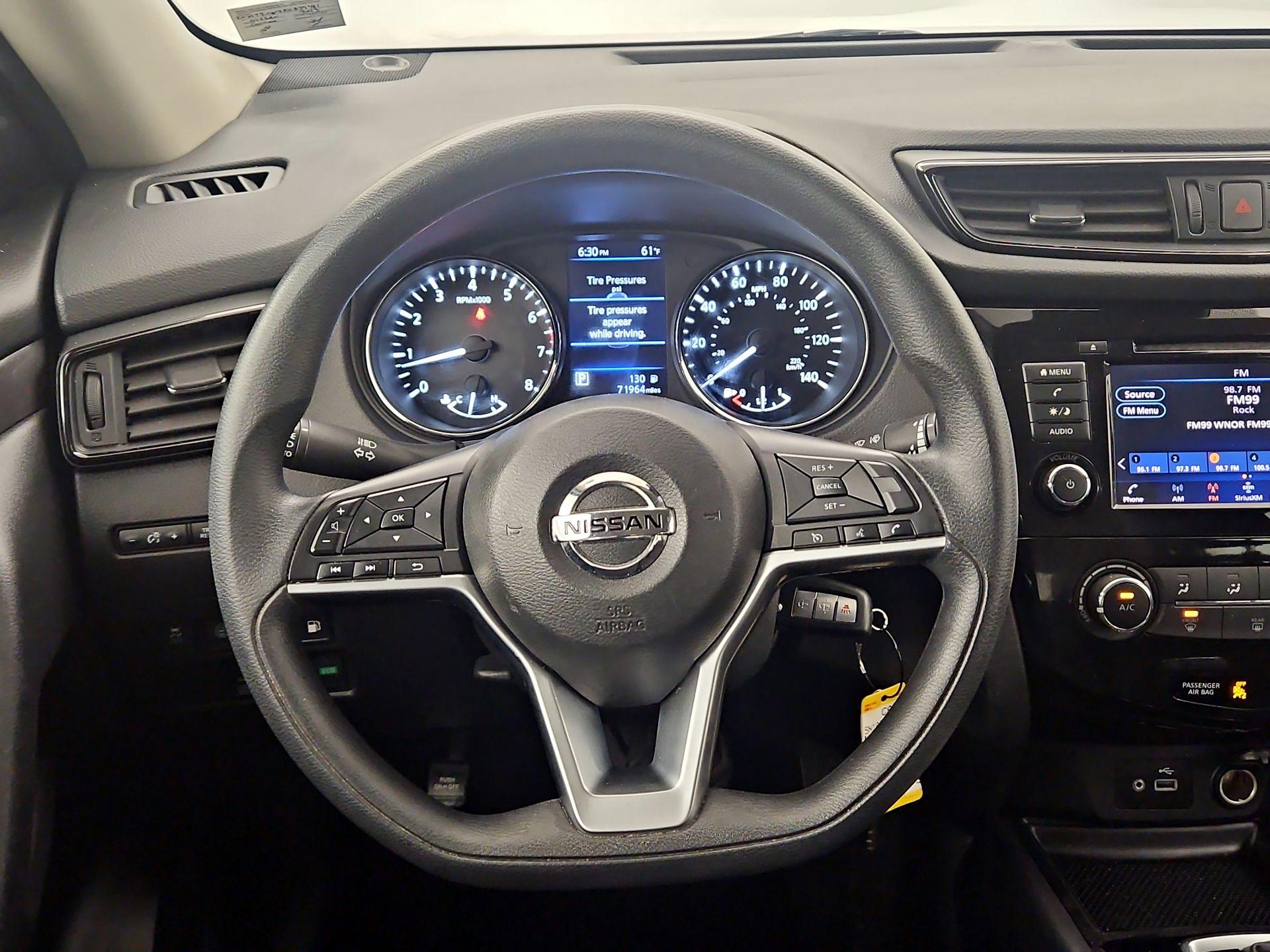 Thumbnail: 2019 Nissan Rogue - 10