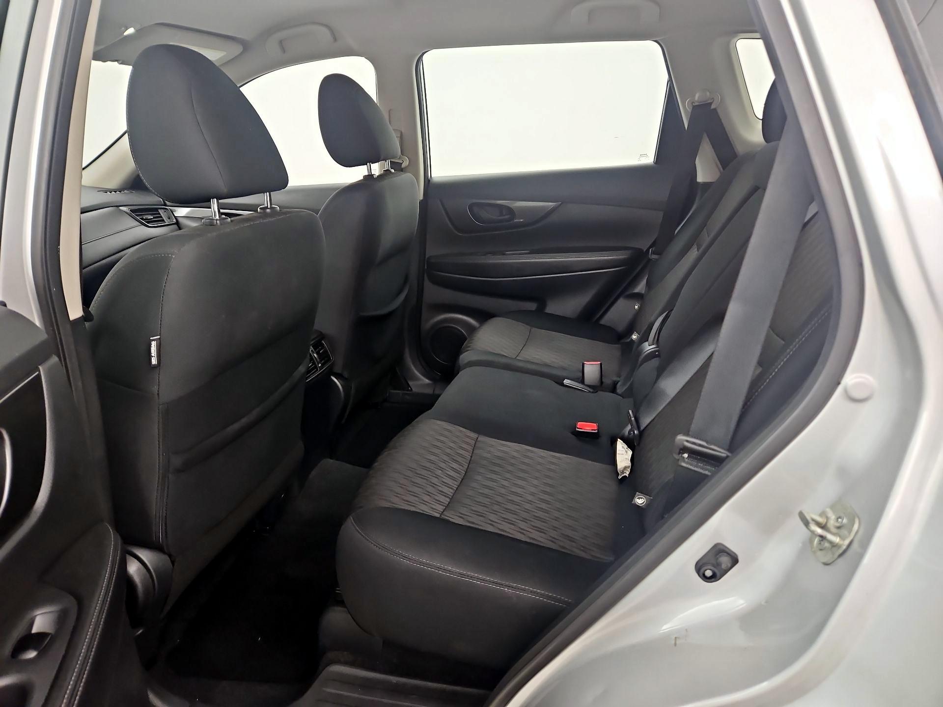 Thumbnail: 2019 Nissan Rogue - 19