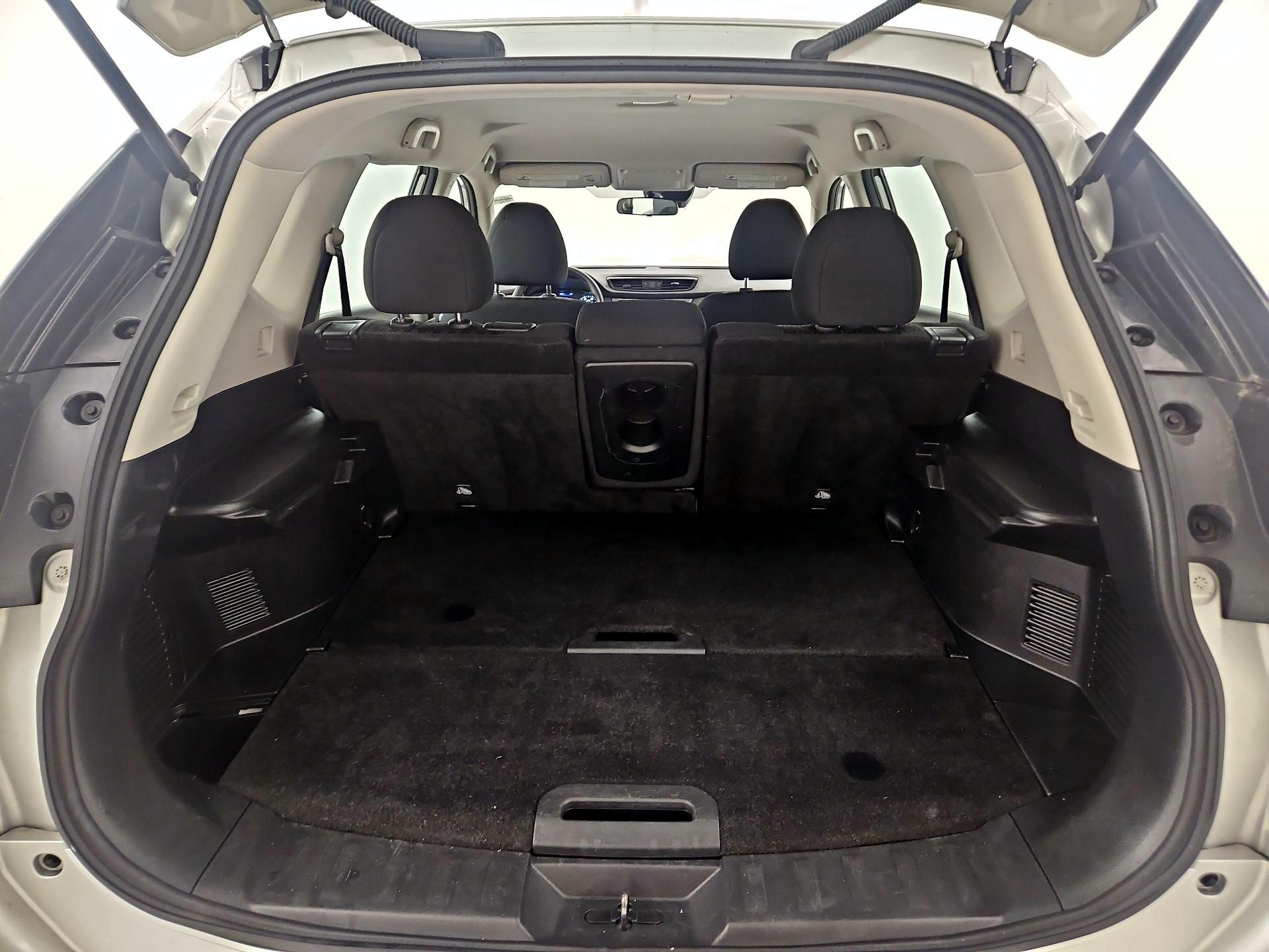 Thumbnail: 2019 Nissan Rogue - 20