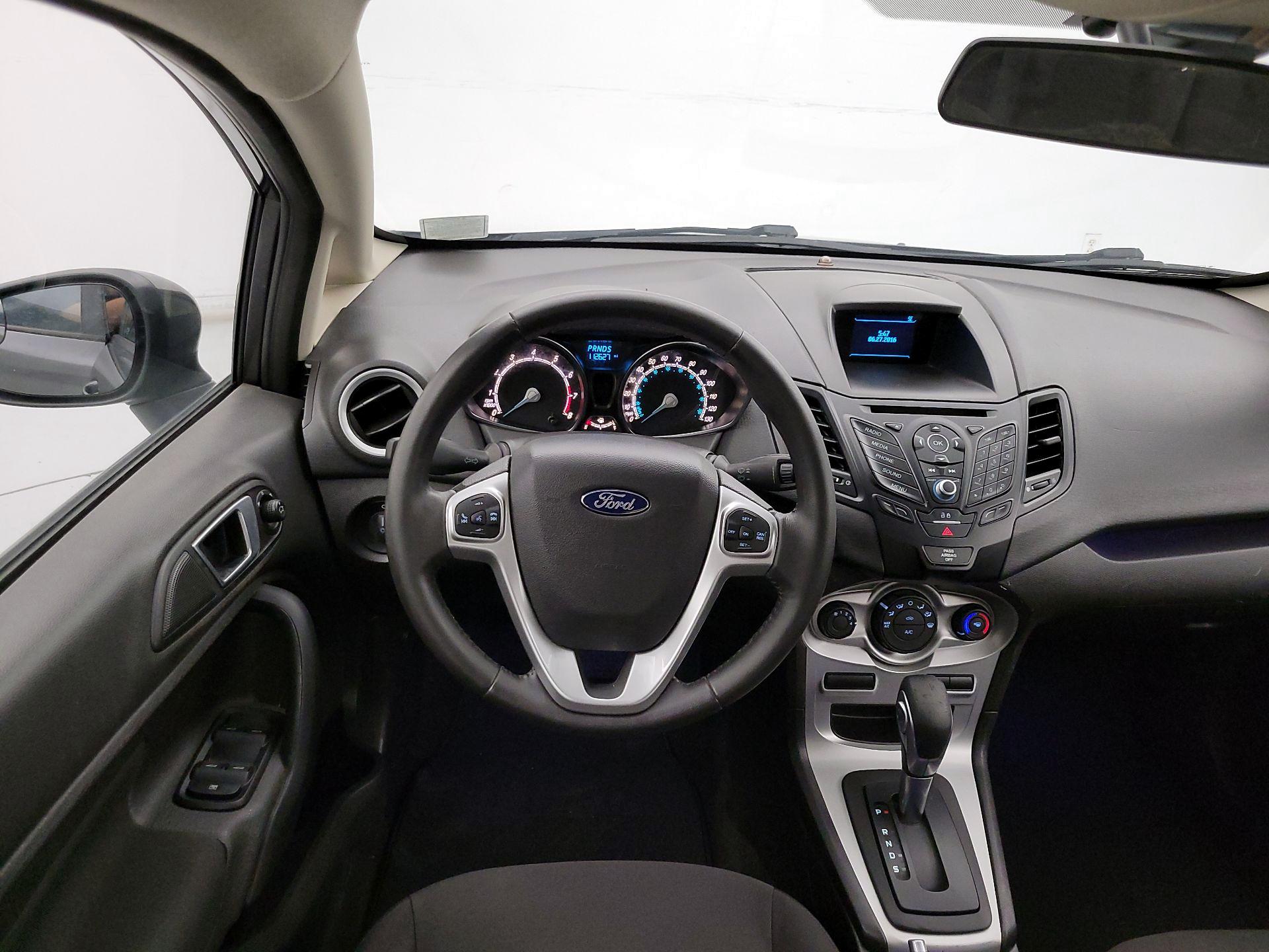 Thumbnail: 2016 Ford Fiesta - 10