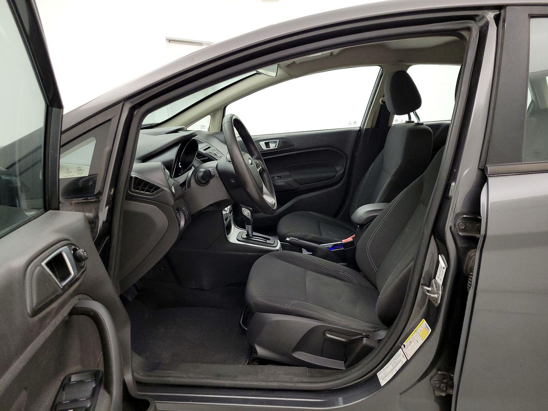Thumbnail: 2016 Ford Fiesta - 11