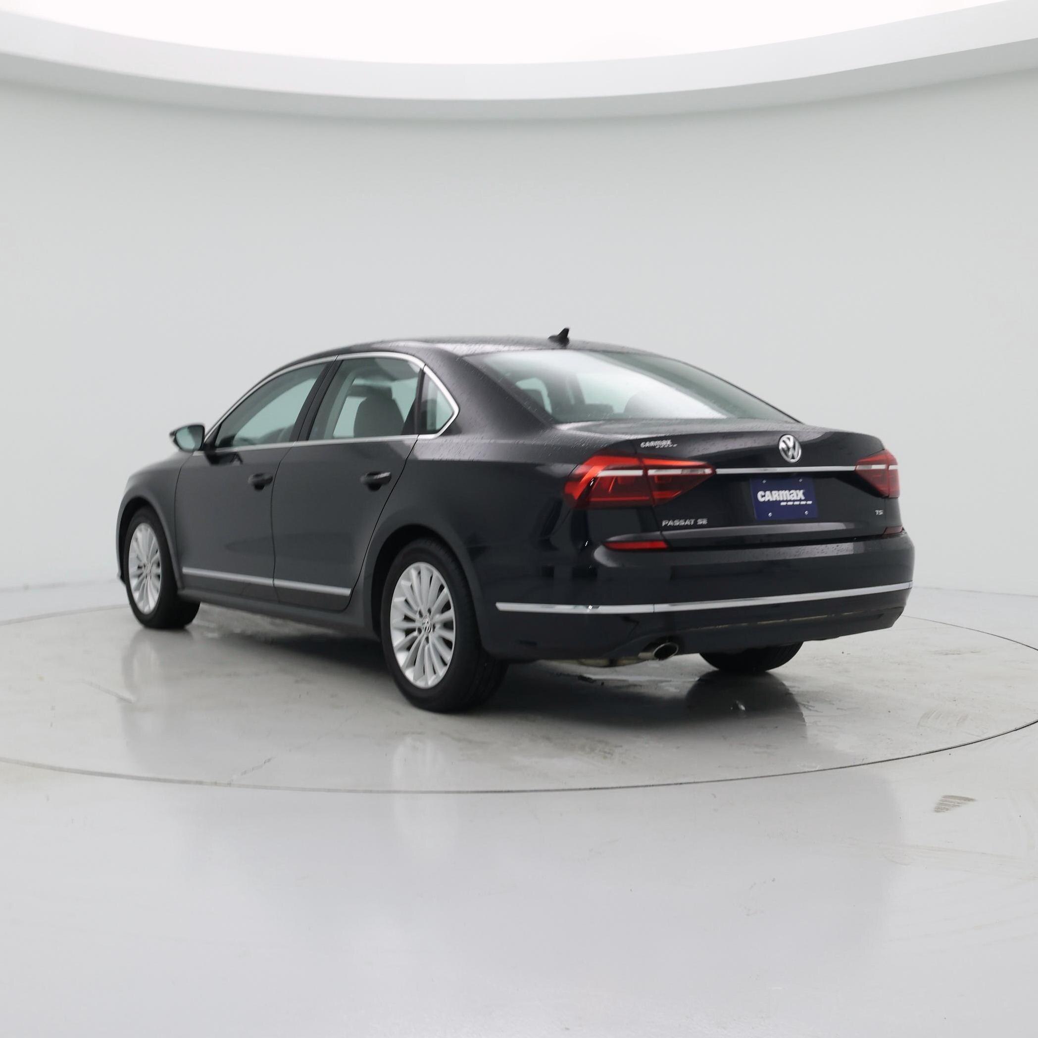 Thumbnail: 2017 Volkswagen Passat - 2