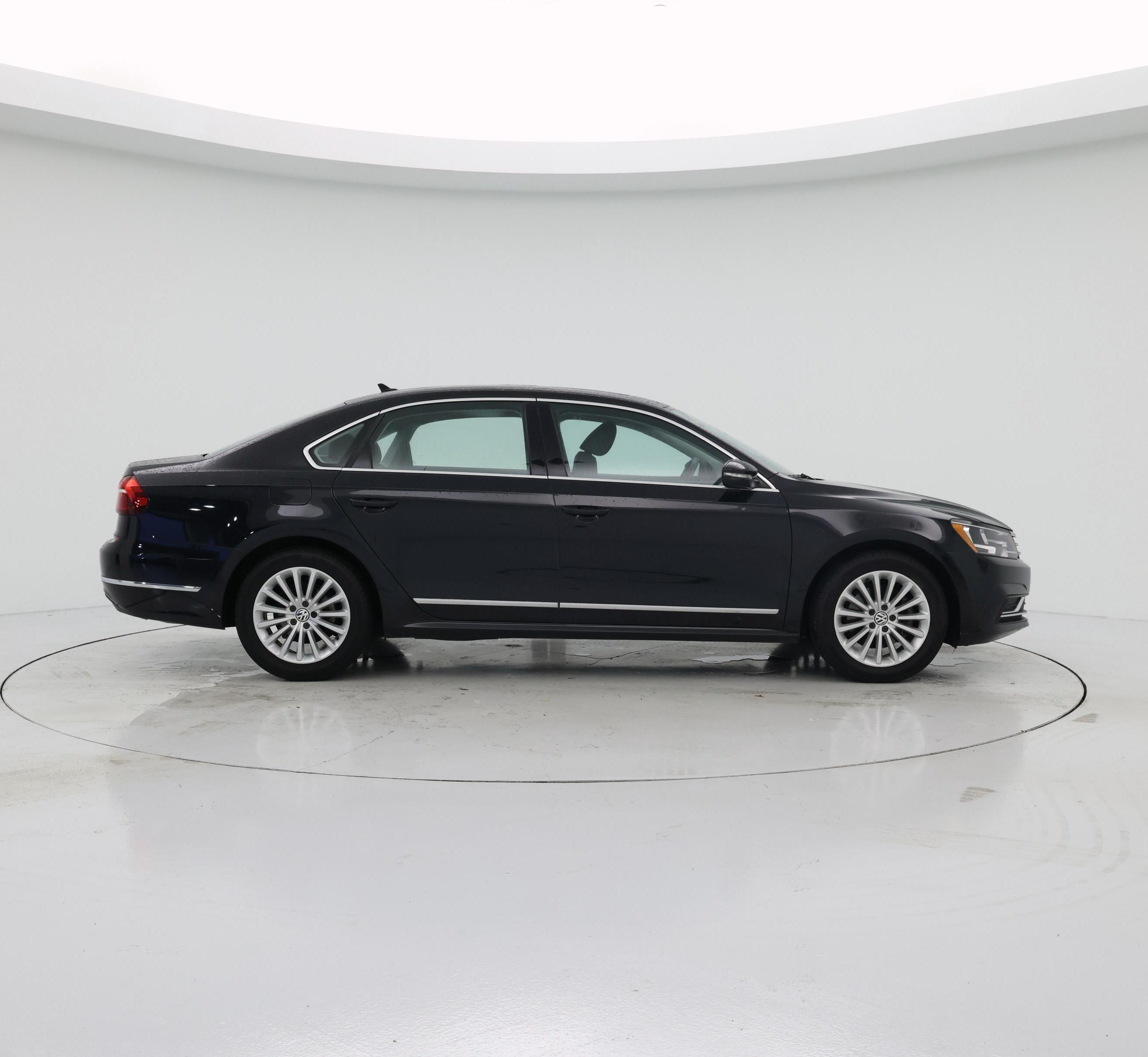 Thumbnail: 2017 Volkswagen Passat - 7