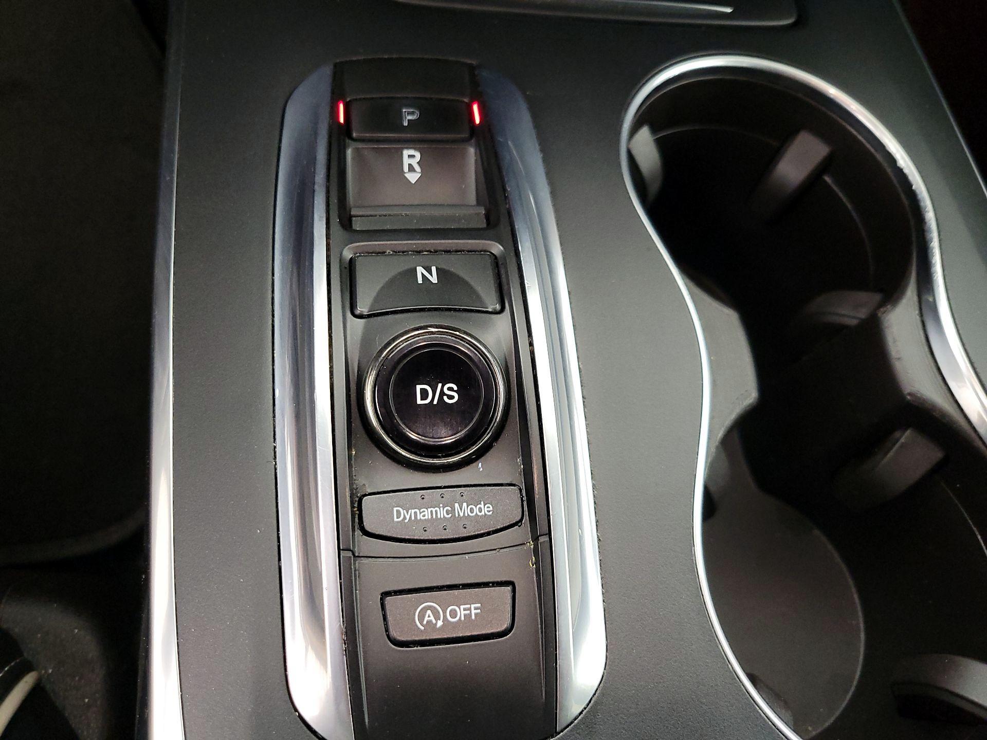Thumbnail: 2017 Acura MDX - 18