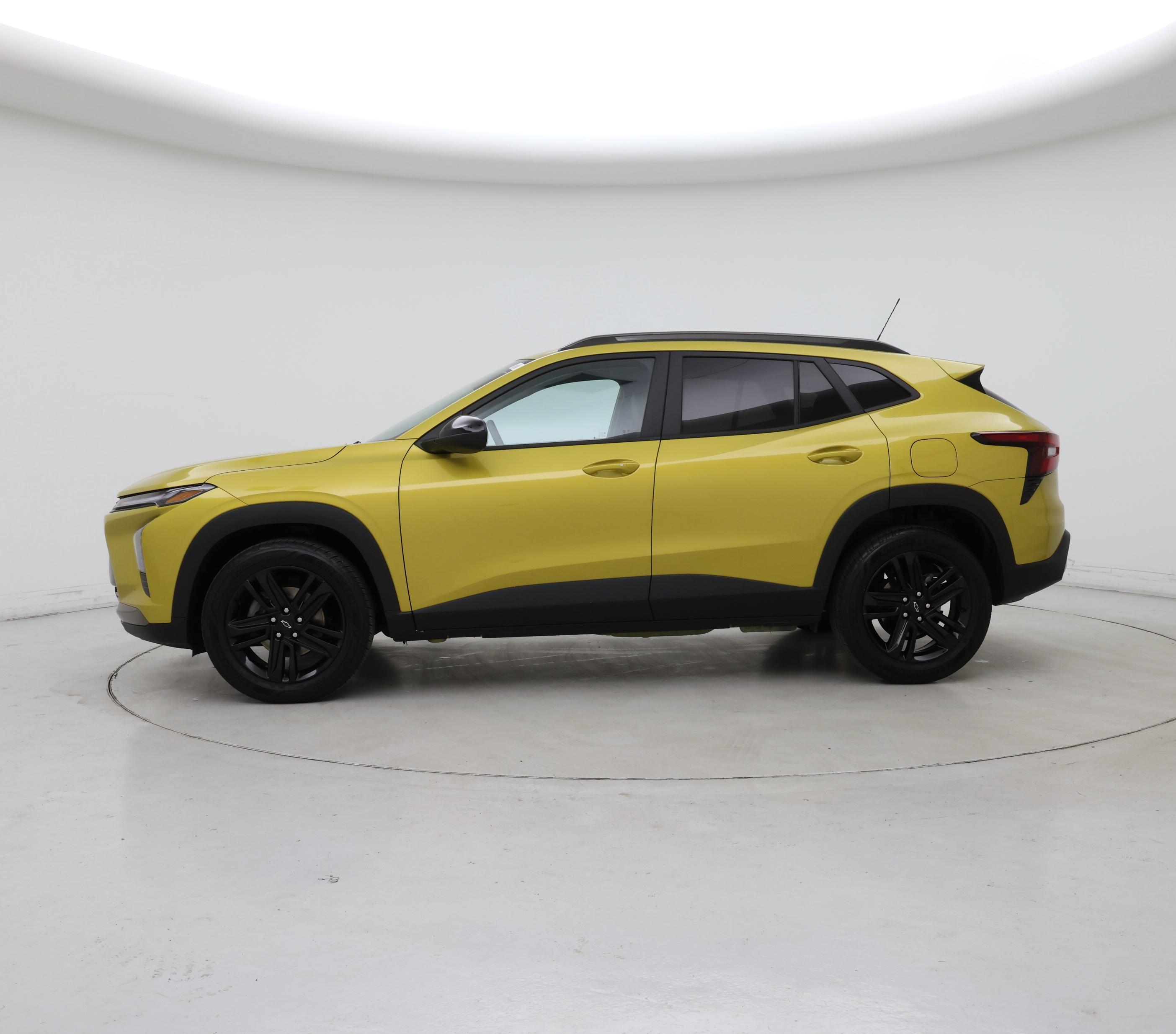 Thumbnail: 2025 Chevrolet Trax - 3