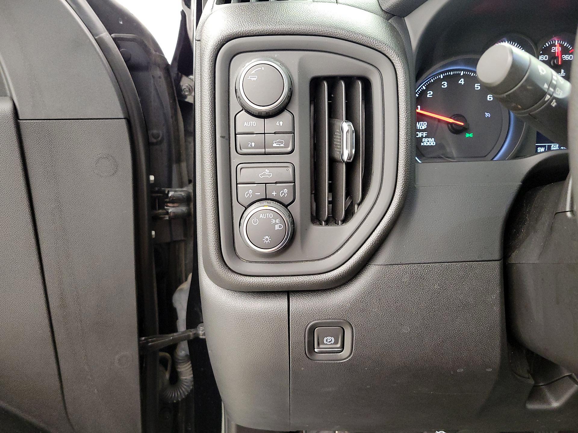 Thumbnail: 2021 Chevrolet Silverado 1500 - 13