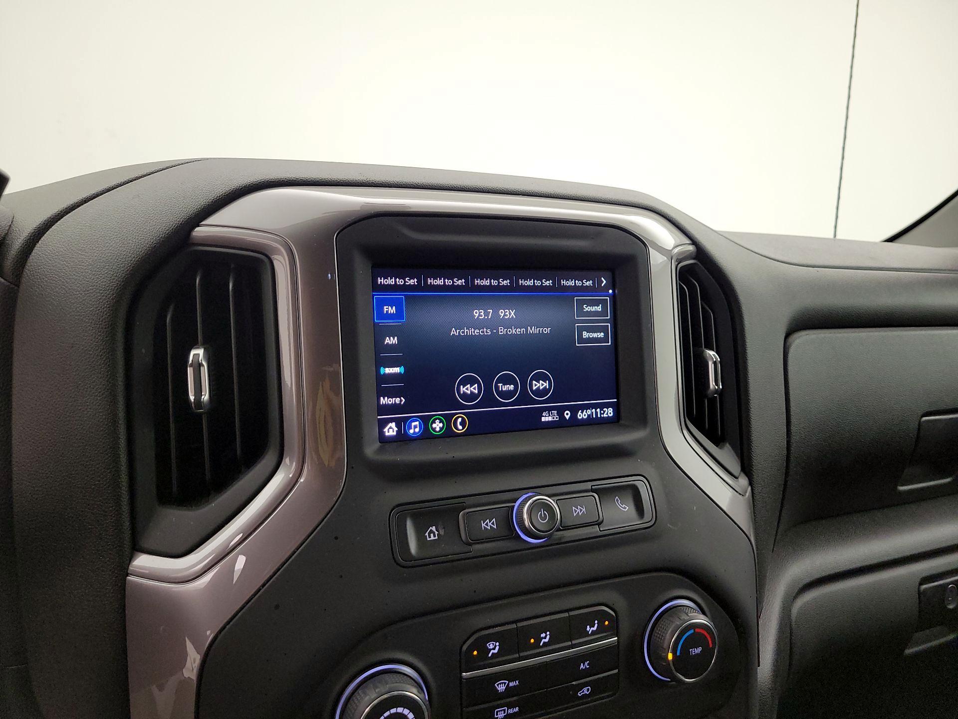 Thumbnail: 2021 Chevrolet Silverado 1500 - 16