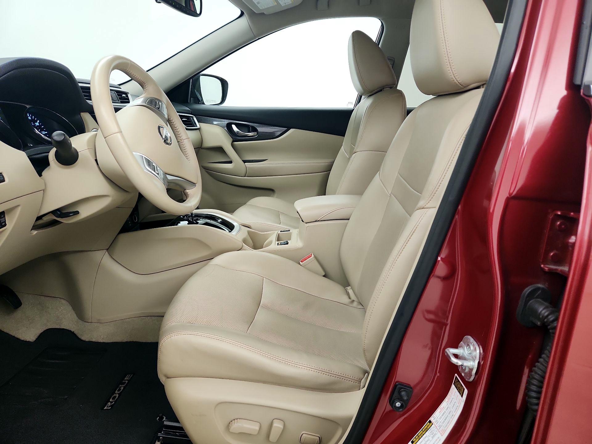 Thumbnail: 2015 Nissan Rogue - 11