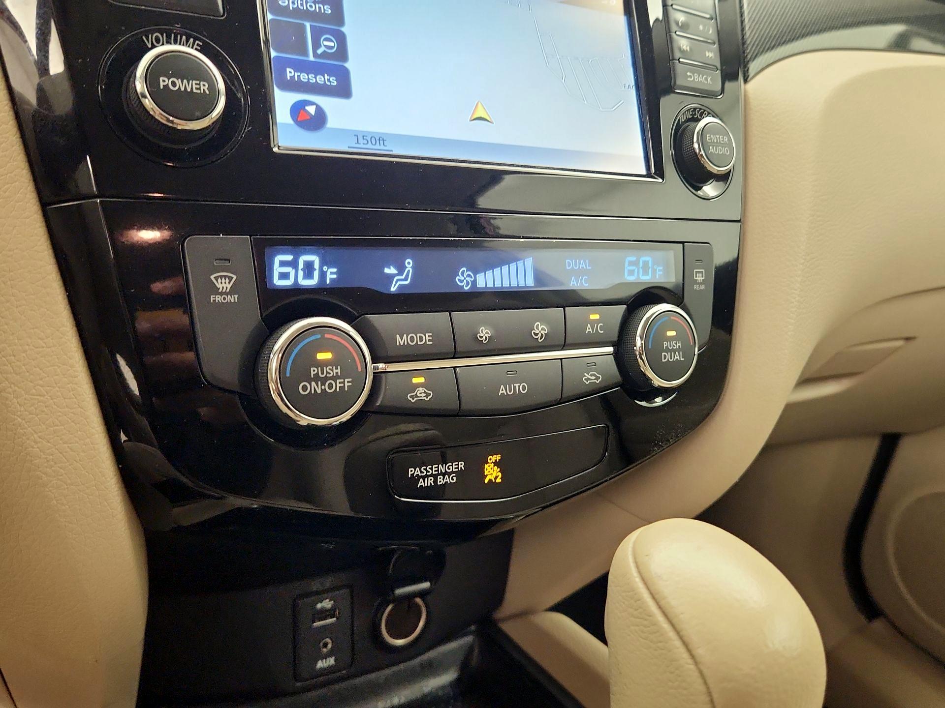 Thumbnail: 2015 Nissan Rogue - 17