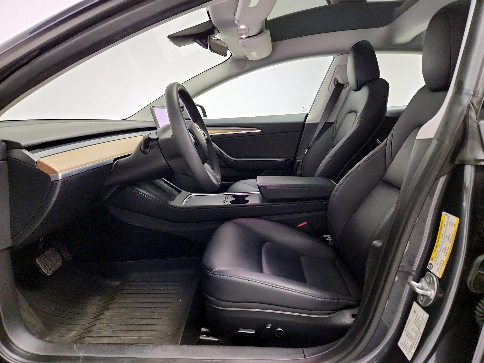 Thumbnail: 2023 Tesla Model 3 - 11
